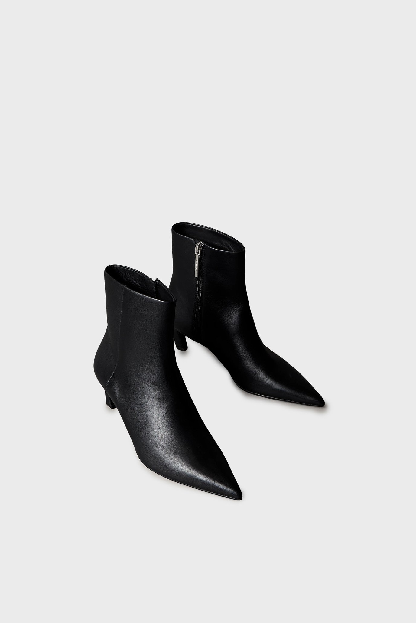 Ботинки ESS KITTEN HEEL ANKLE BOOT 2