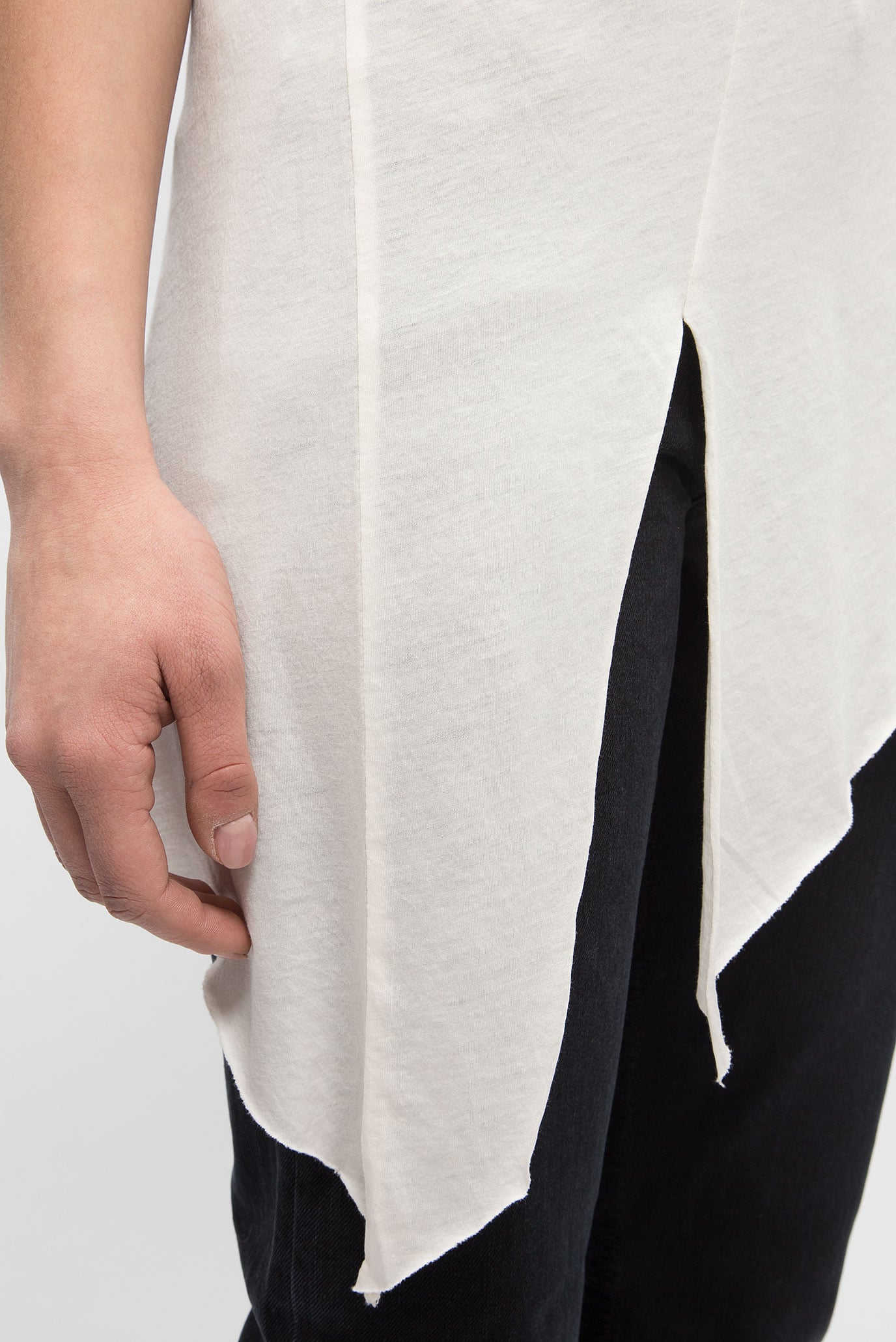 Женский белый топ 9