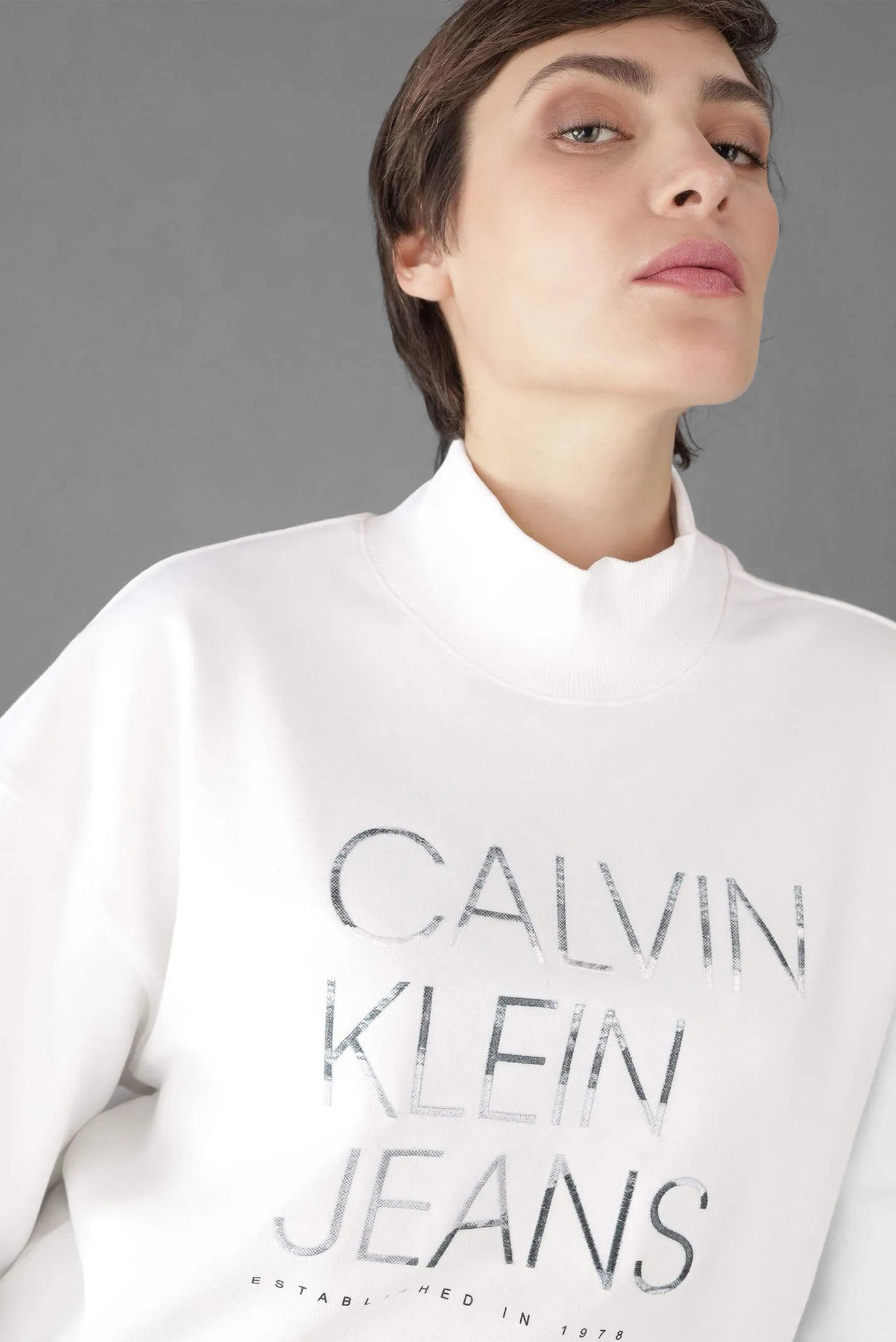 Свитер EMBROIDERED  INSTITUTIONAL HWK 3