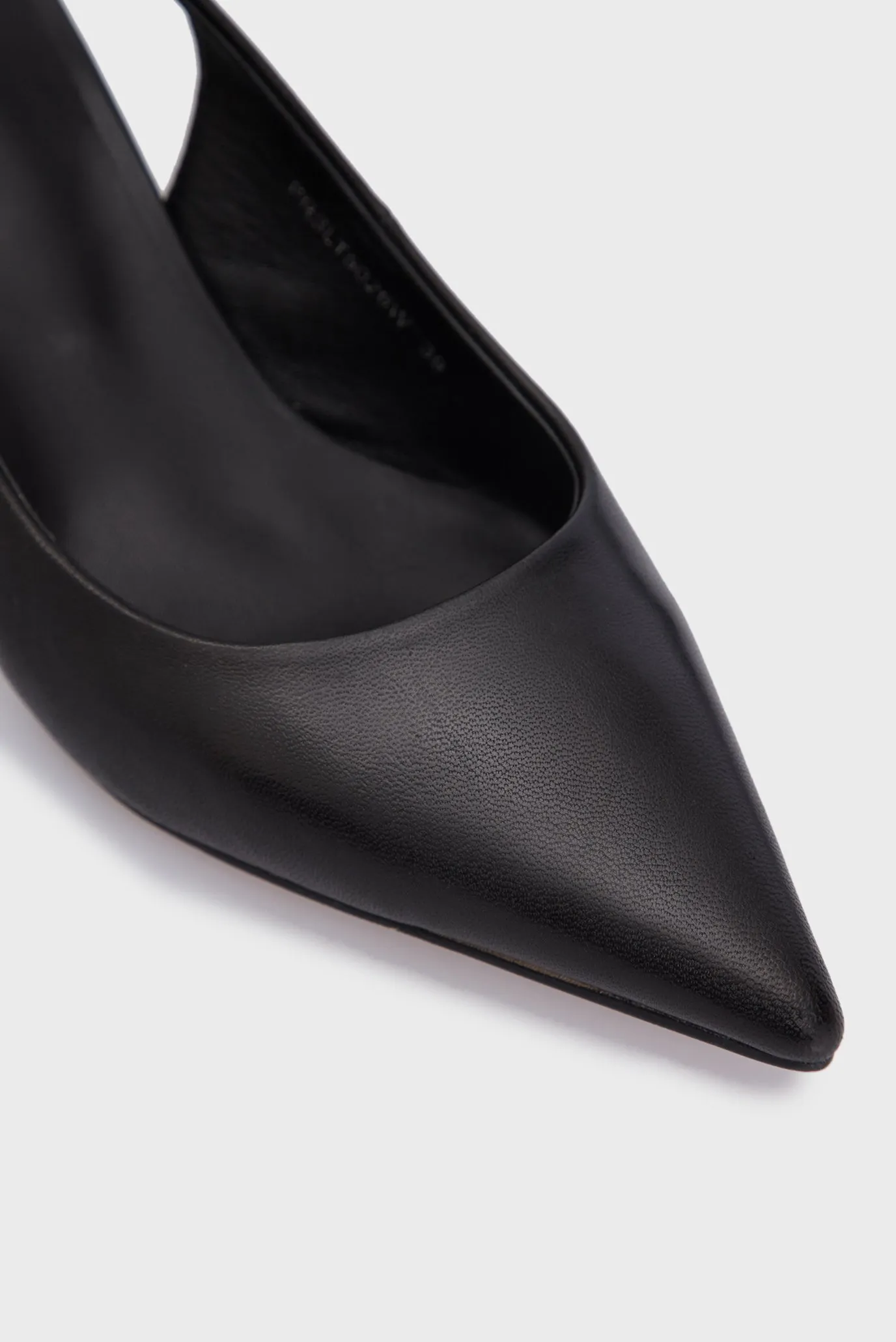 Женские черные слингбэки Violette 2