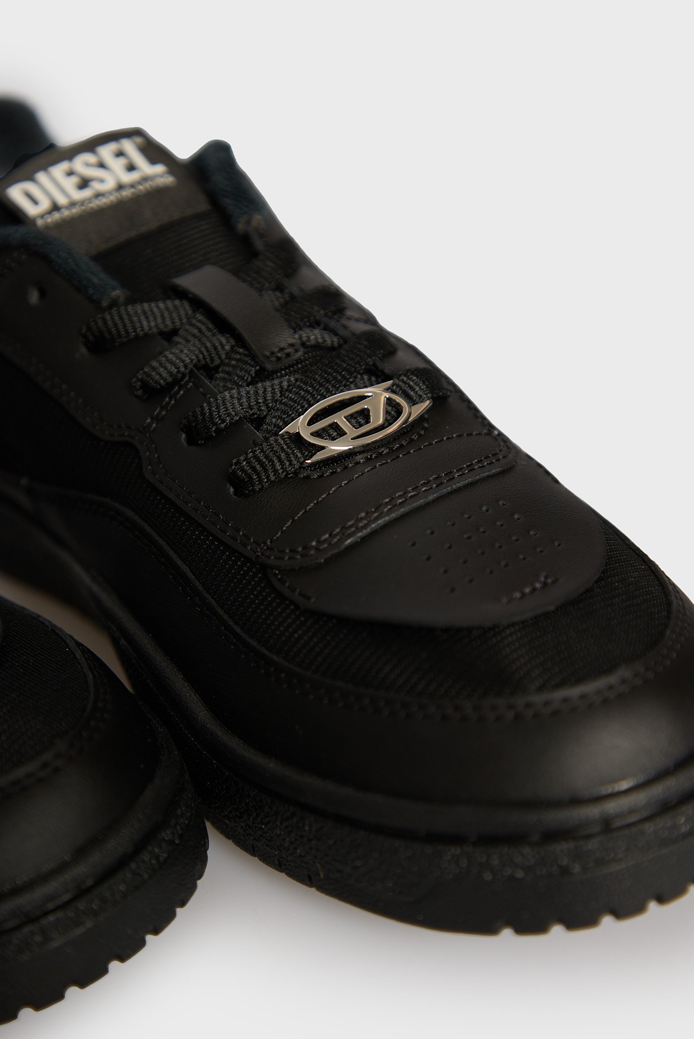 Мужские черные сникерсы OVAL SKATEDiesel Мужские черные сникерсы OVAL SKATE 2