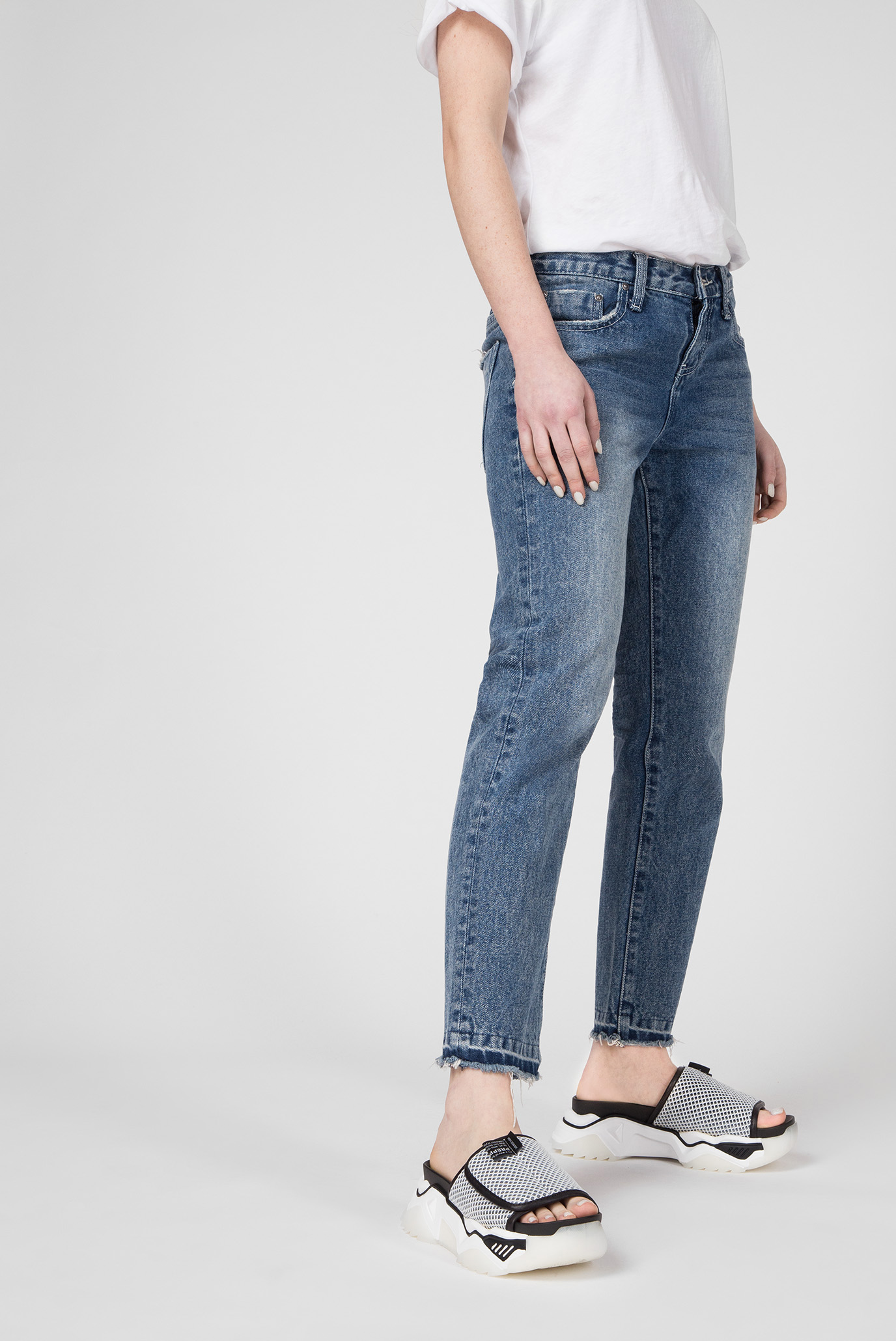 Женские белые слайдеры 8