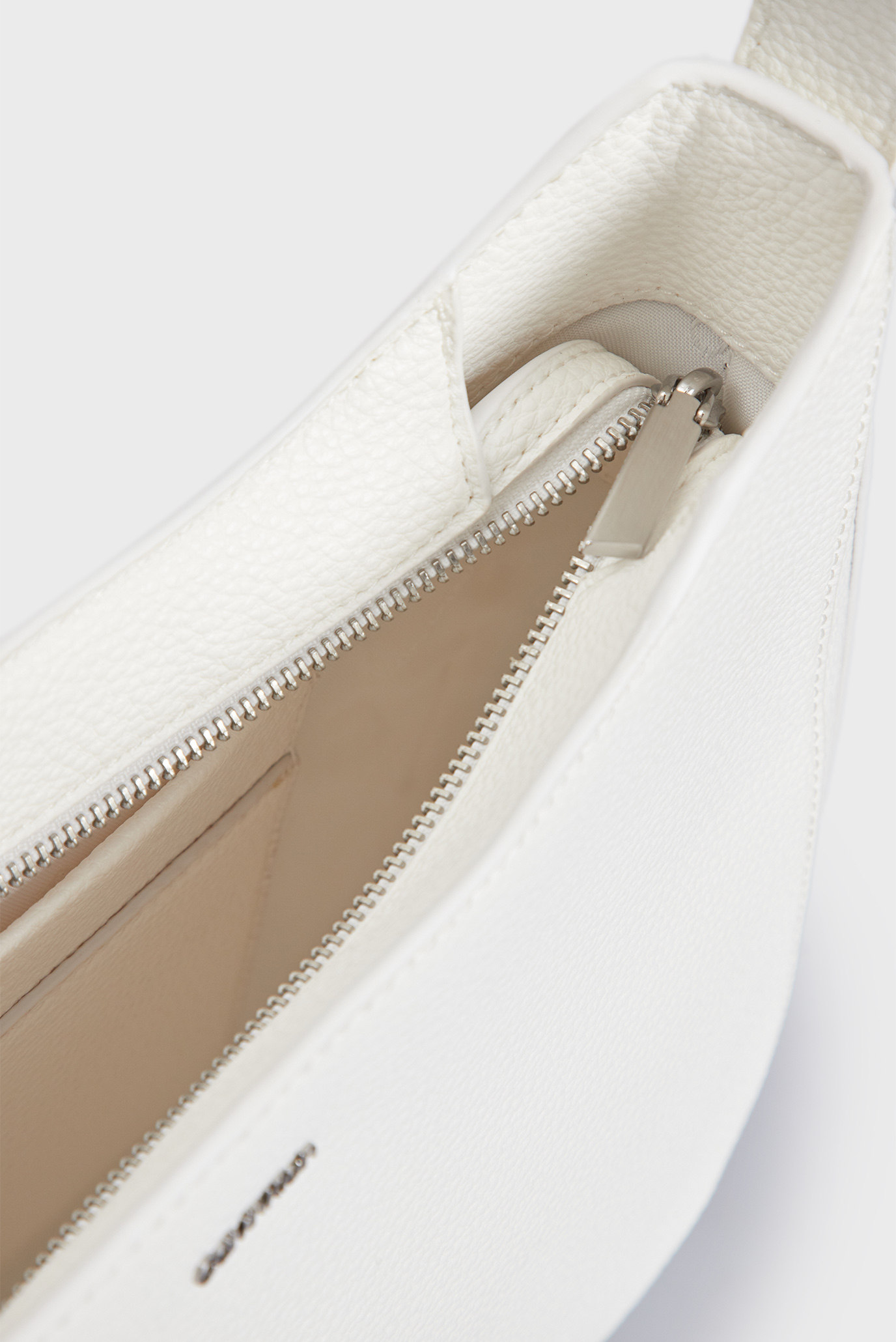 Сумка CK MUST PLUS SHOULDER BAG MD 8