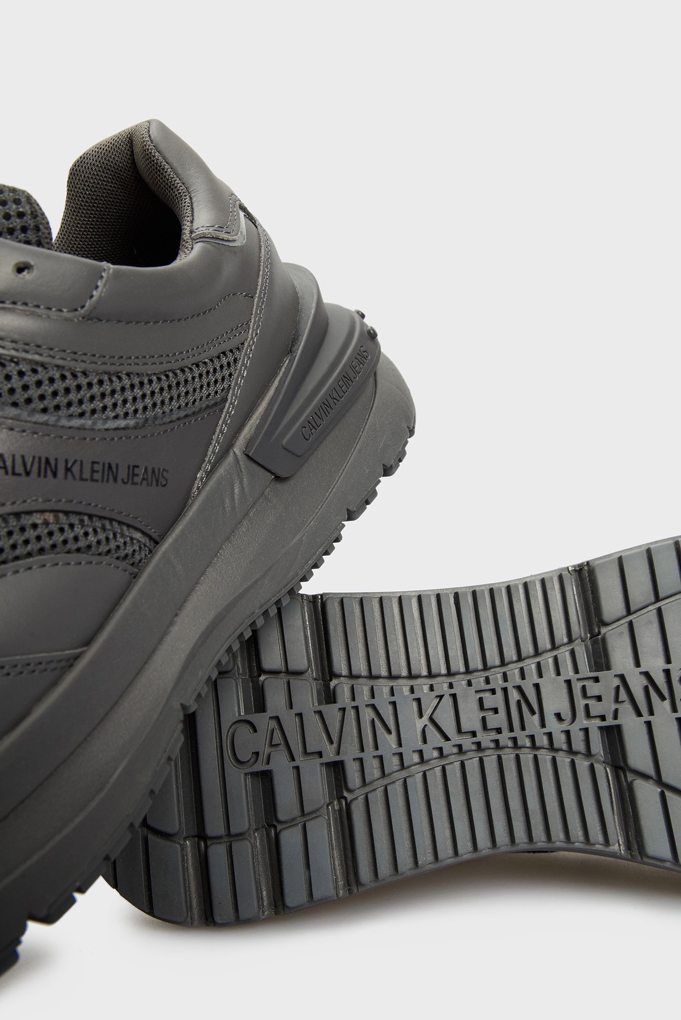 Мужские темно-серые кроссовки 2