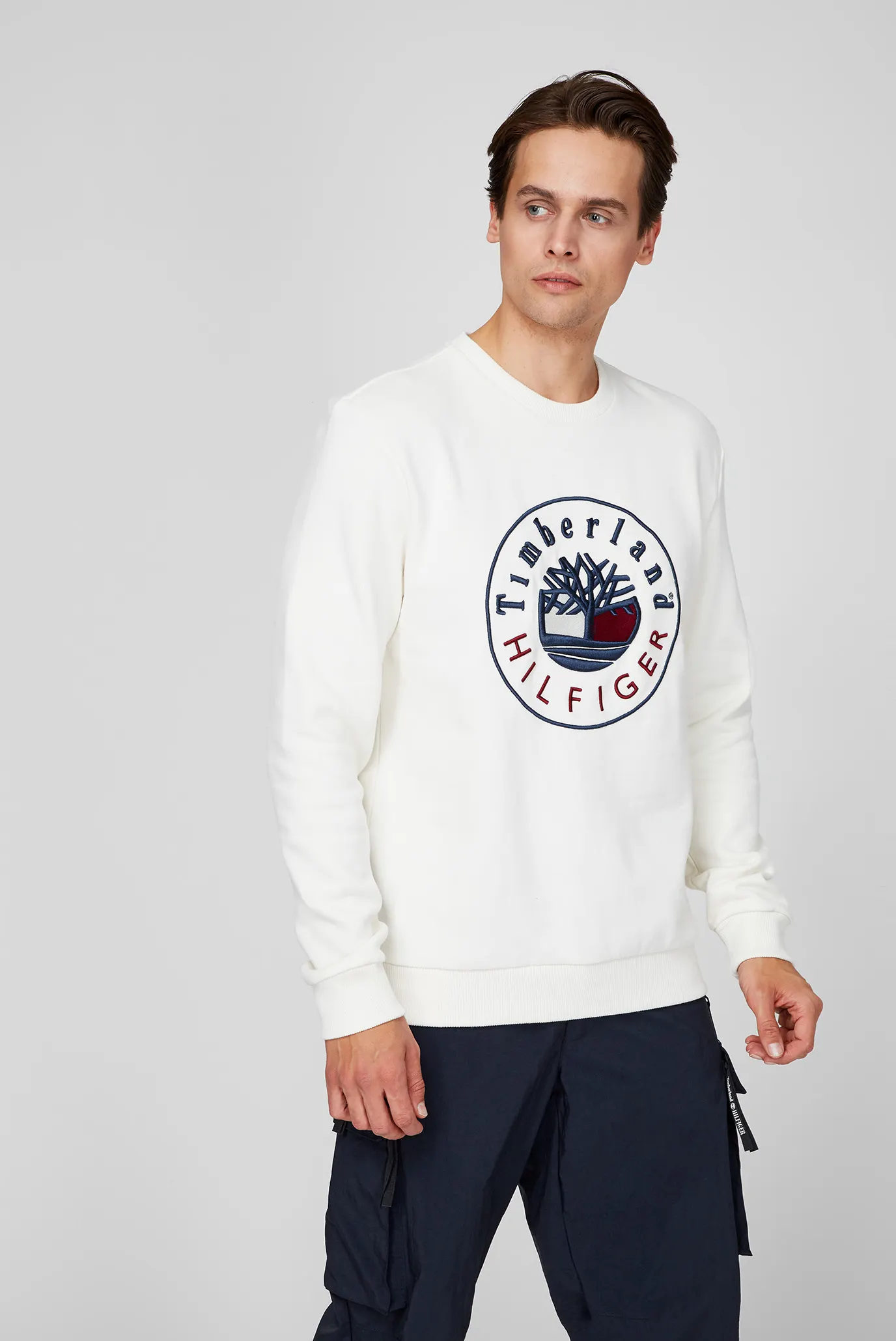 Мужской белый свитшот Tommy Hilfiger x Timberland 3