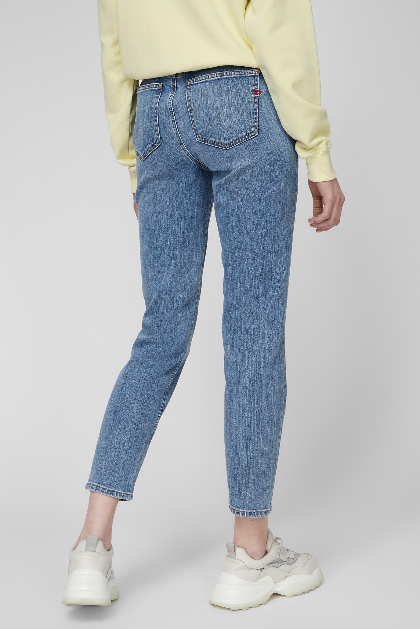 Женские синие джинсы 10