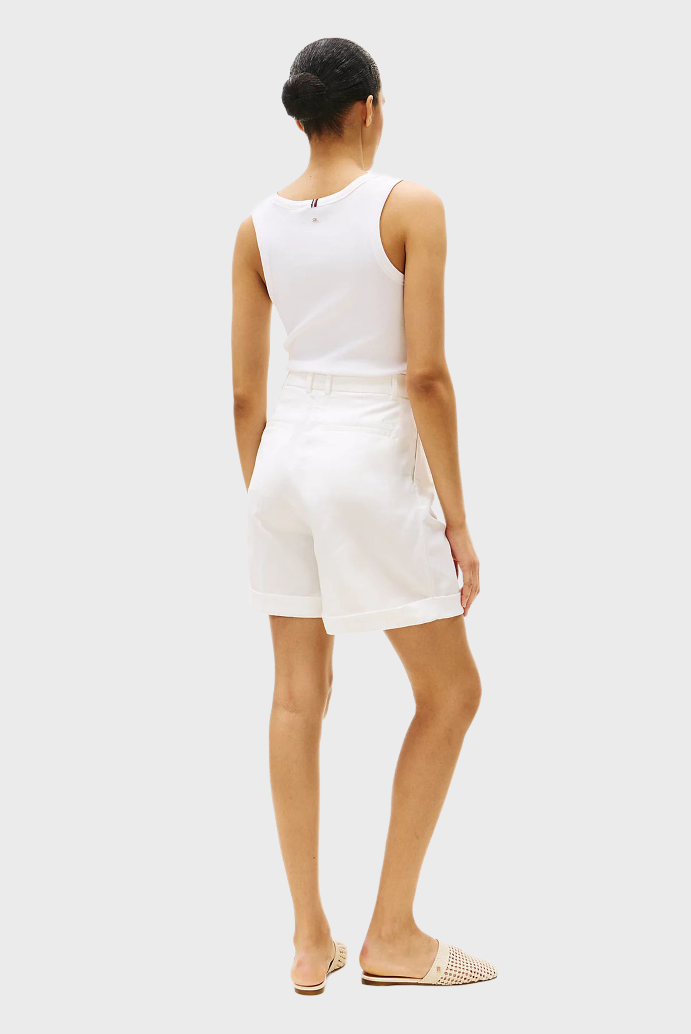 Женские белые шорты PLEATED 3