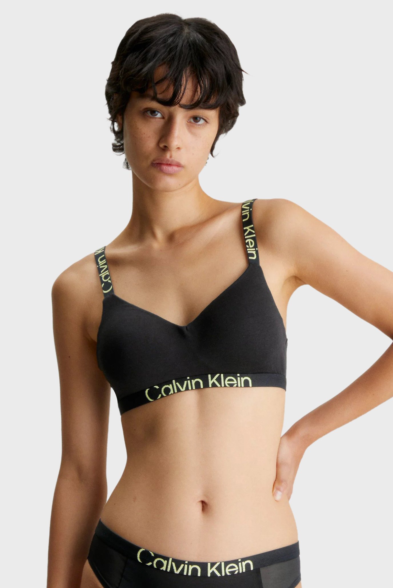 Заказать Бюстгальтеры Современный хлопок Bralette Calvin Klein, цвет -  черный, по цене 3 960 рублей на маркетплейсе