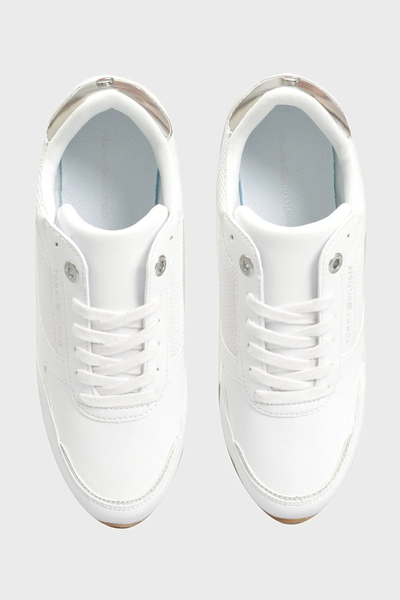 Женские белые кроссовки MONOGRAM 3