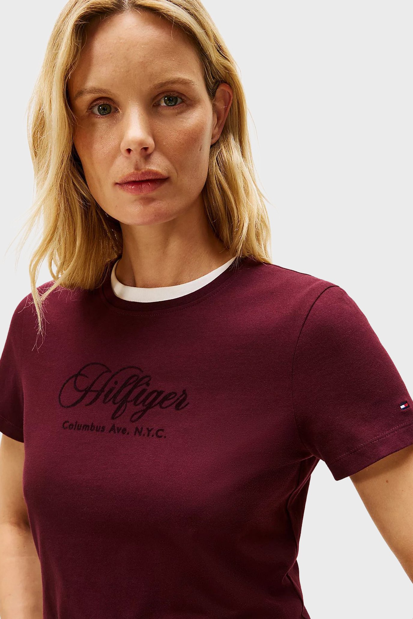 Футболка SCRIPT REG C-NK SS TEETommy Hilfiger Футболка SCRIPT REG C-NK SS TEE 4