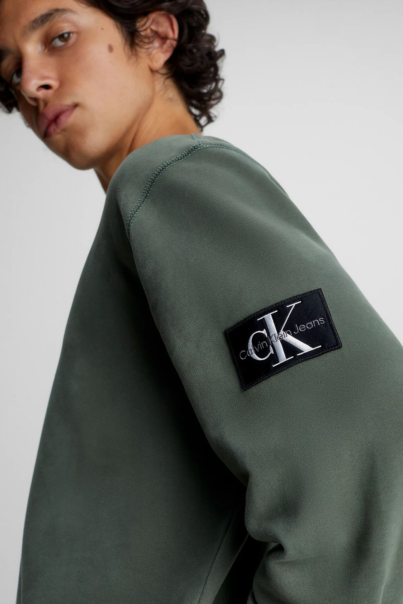 Свитшот BADGE CREW NECK 5