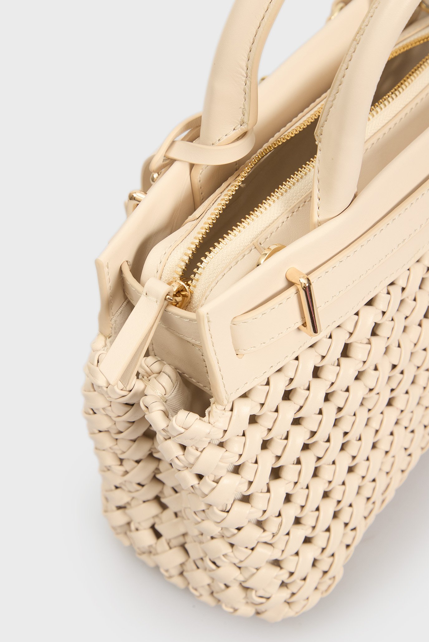 Женская белая кожаная сумка AMERICAN ICON MINI TOTE LE WO 5