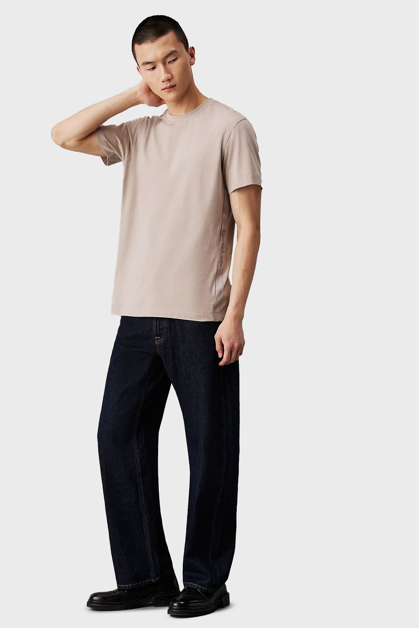 Мужская бежевая футболка LOGO TAPE TEE 8