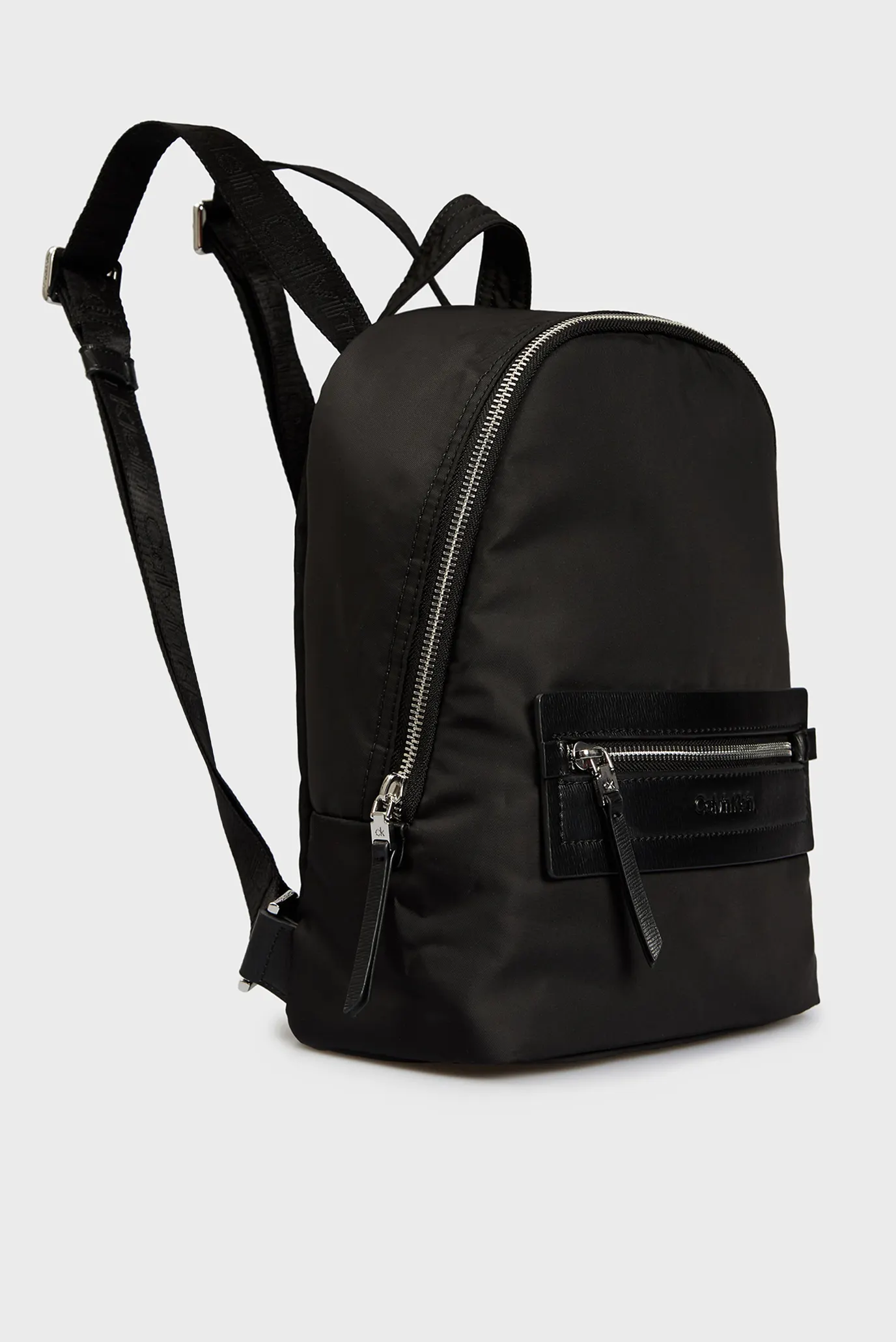 Женский черный рюкзак ESSENTIAL ROUND 9