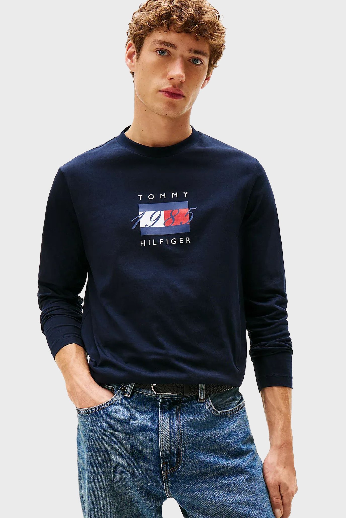 Лонгслив LINEAR FLAG GRAPHIC LS TEE 1