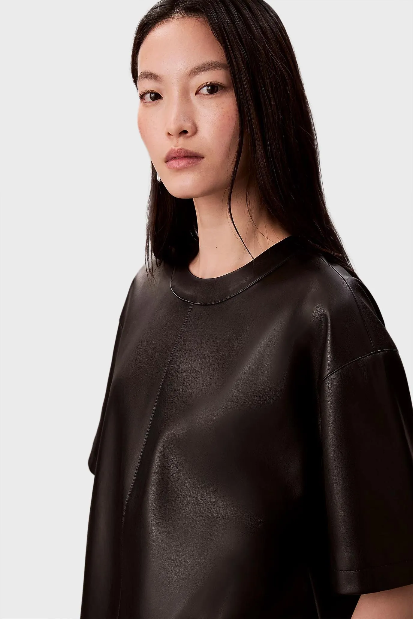 Топ Crinkled Leather T-shirt 4