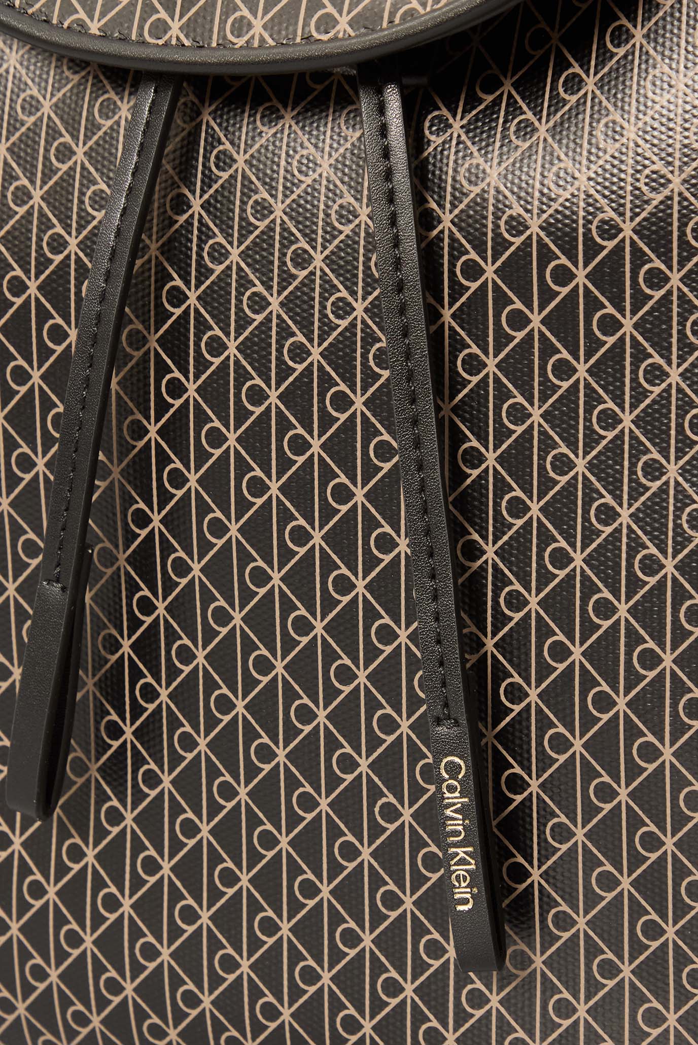 Рюкзак EMBLEM AOP FLAP BACKPACK 5