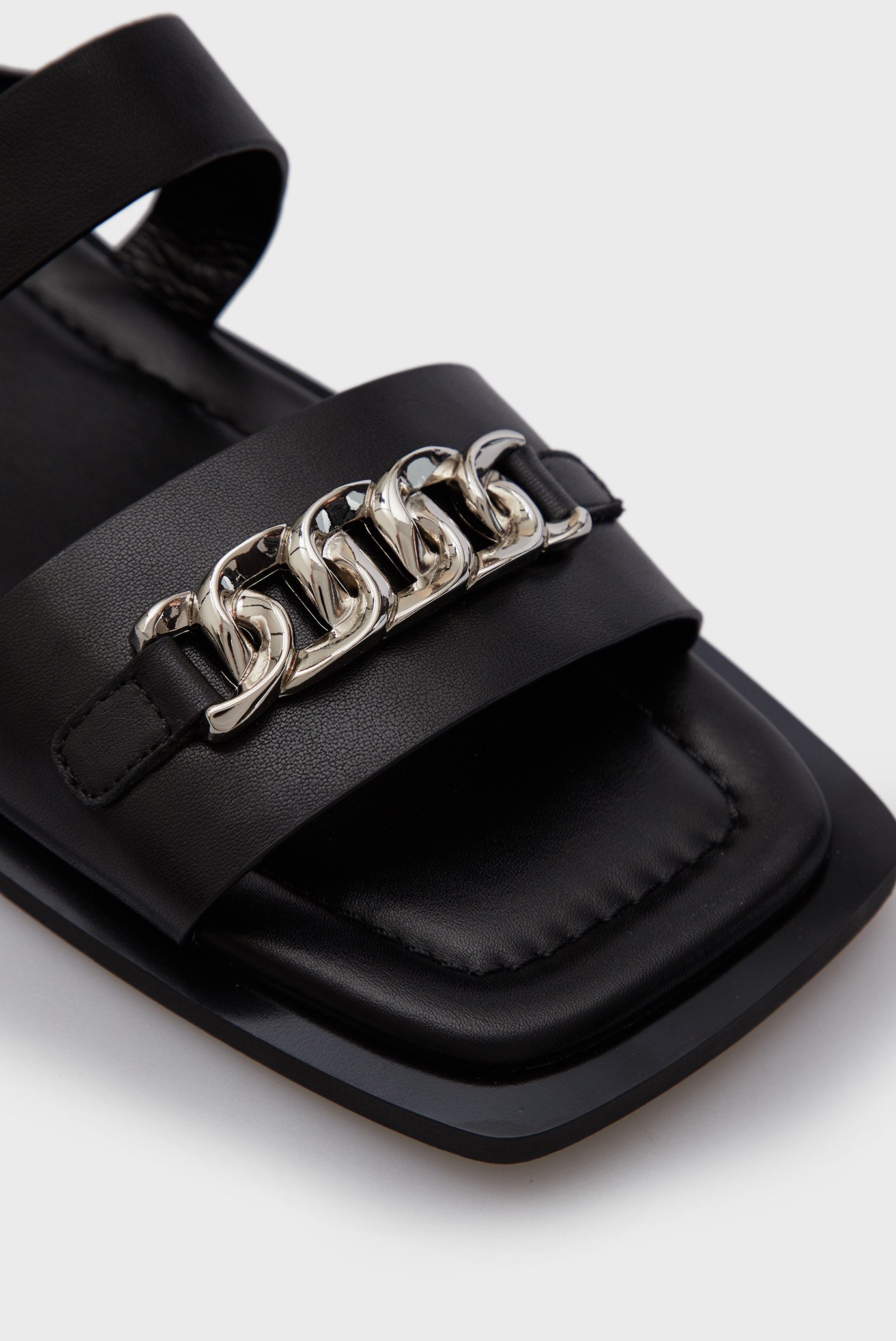 Женские черные кожаные сандалии Netty 10