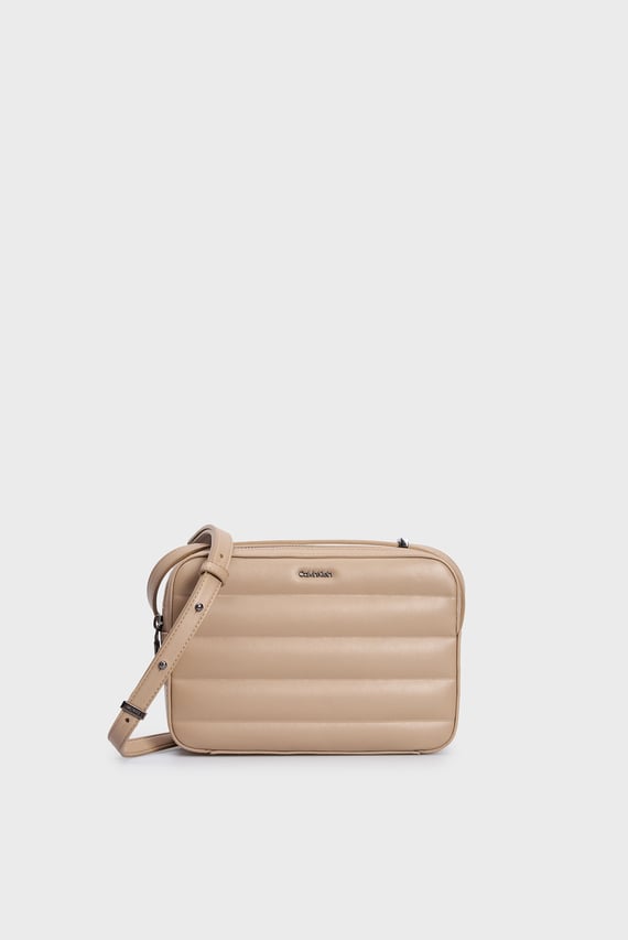 Женская бежевая сумка LINE QUILT CAMERA BAG