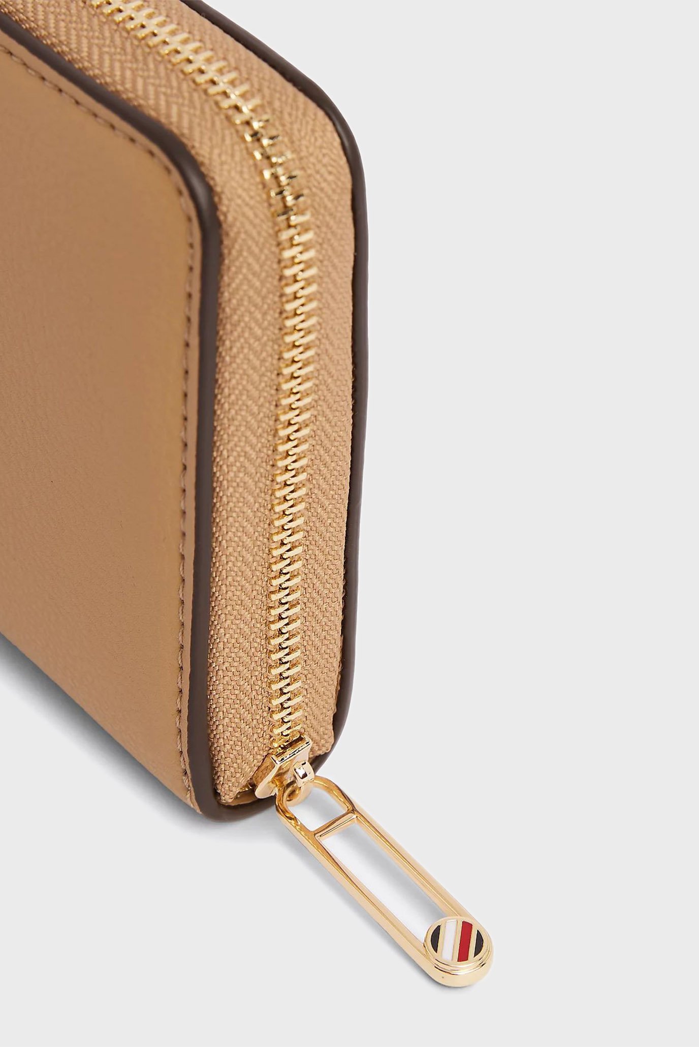 Женский бежевый кошелек TH SOFT LOGOTAPE LRG ZATommy Hilfiger Женский бежевый кошелек TH SOFT LOGOTAPE LRG ZA 4