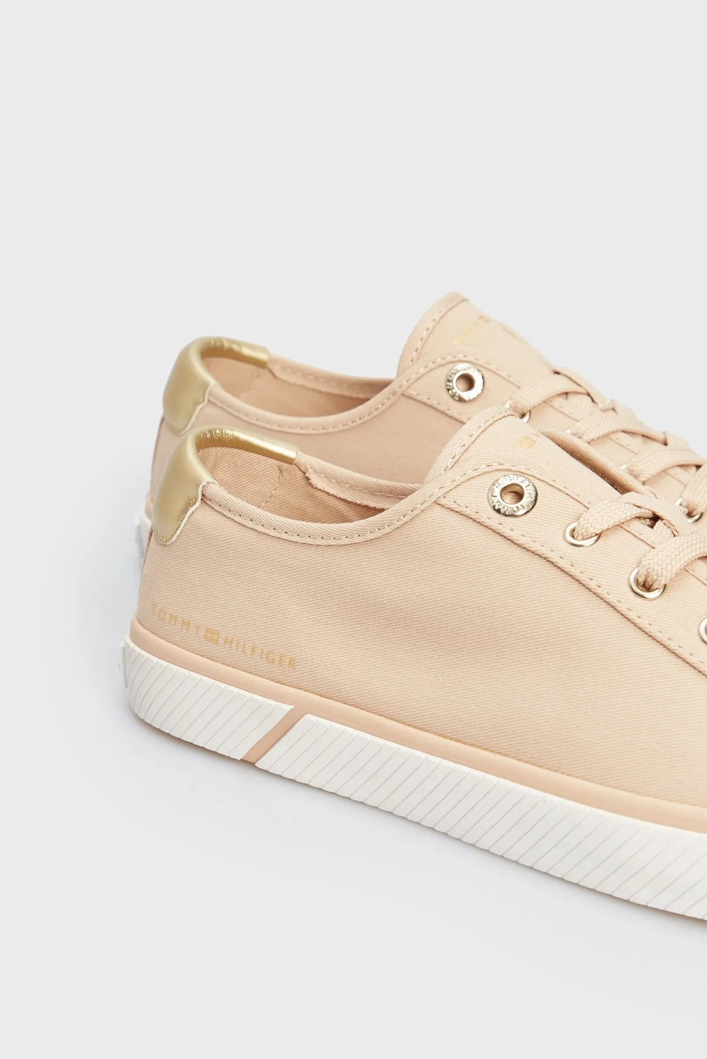 Женские бежевые кеды 2