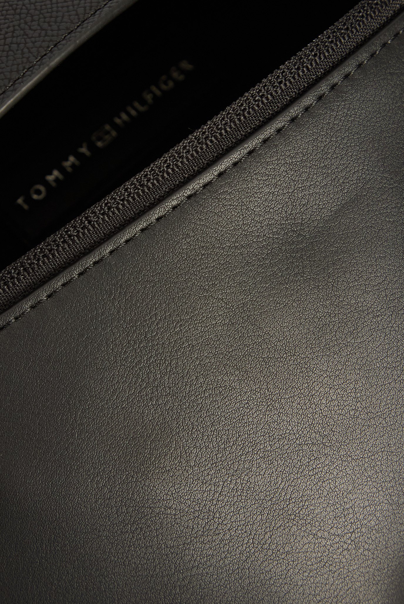 Мужская черная поясная сумка TH CORP BUMBAG 5