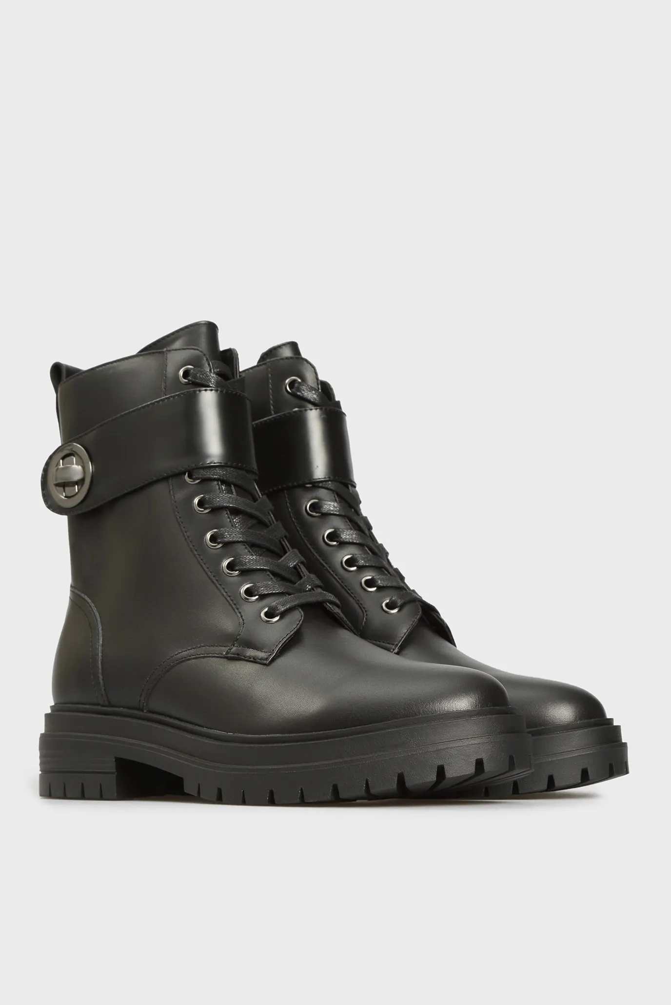 Женские черные кожаные ботинки Delaney 8