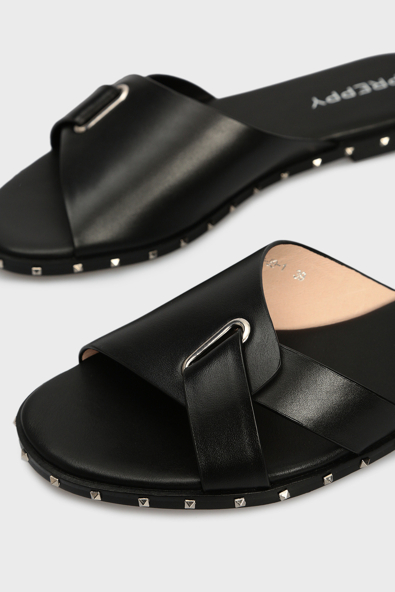 Женские черные кожаные слайдеры 6