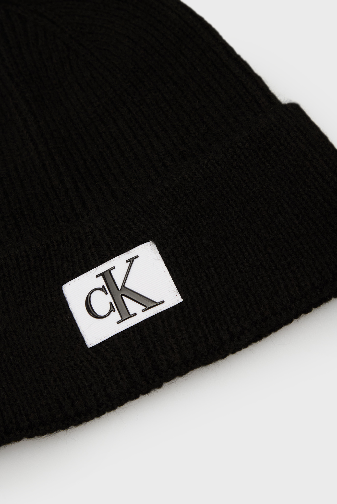 Мужская черная шапка SEASONAL PATCH BEANIE 2