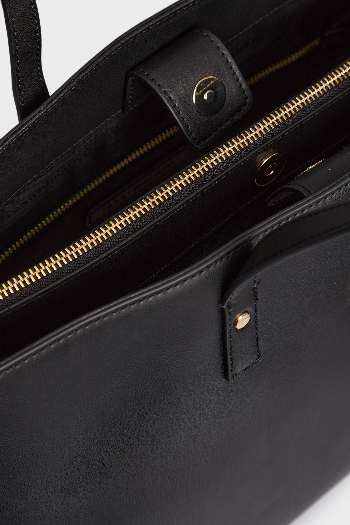 Женская черная сумка TH CHIC TOTE 6