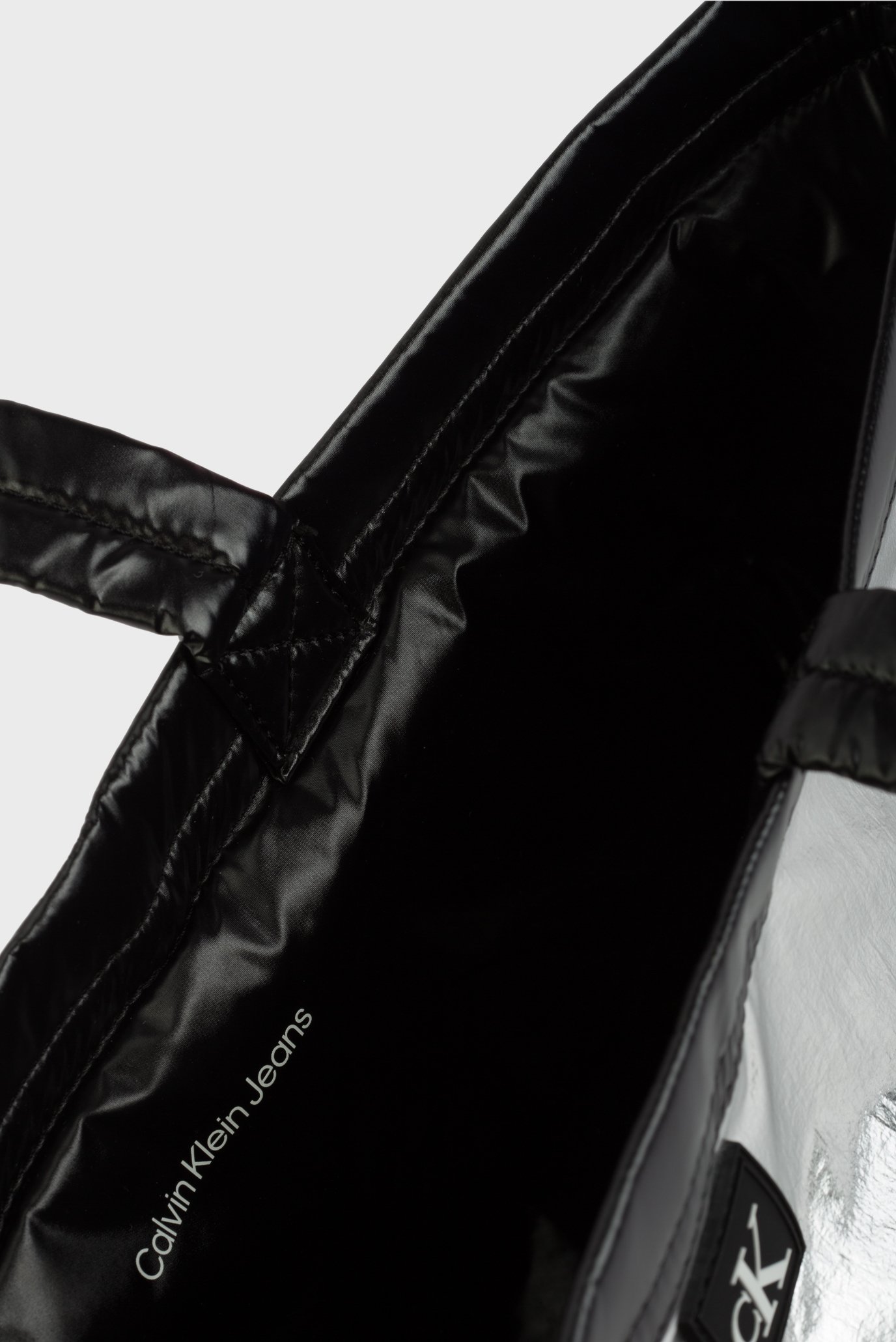 Сумка CITY NYLON REV TOTE23 PUFFY 4