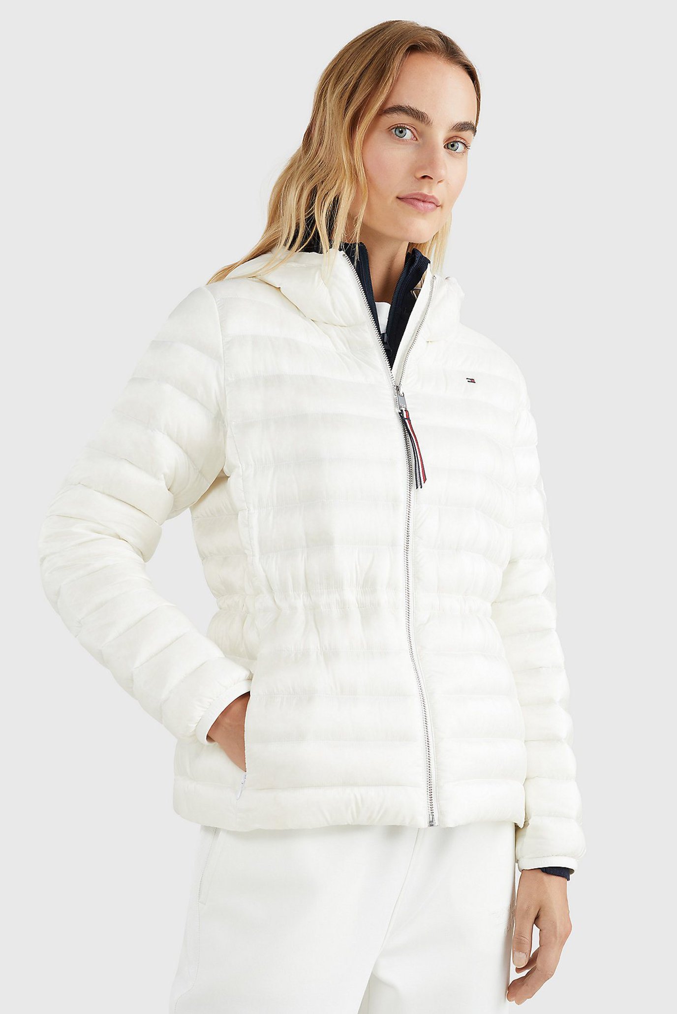 Женский белый пуховик FEMININE LW DOWN JACKET 1