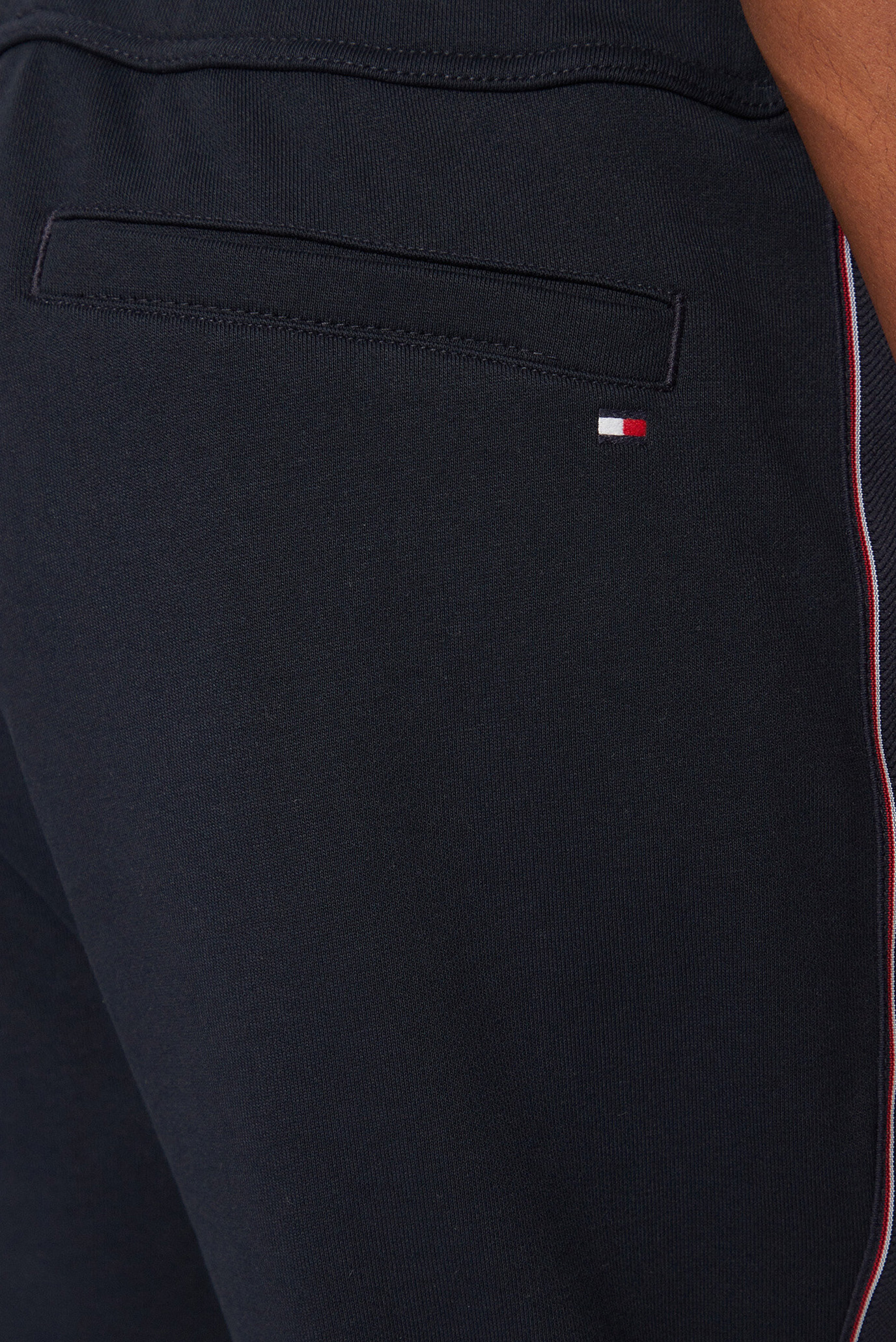 Мужские темно-синие спортивные брюки GLOBAL STRIPE SWEATPANTSTommy Hilfiger Мужские темно-синие спортивные брюки GLOBAL STRIPE SWEATPANTS 5