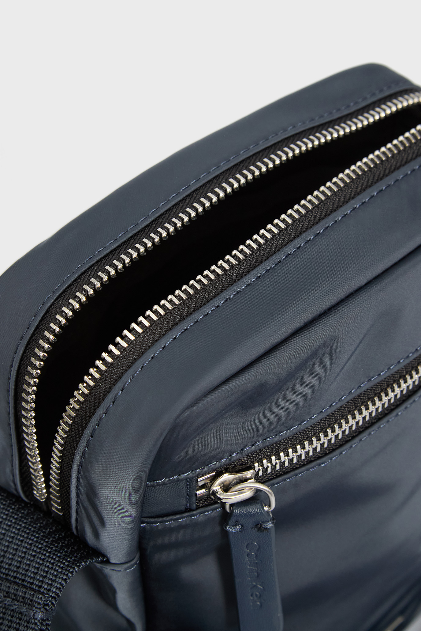 Сумка SLEEK NYLON REPORTER 6