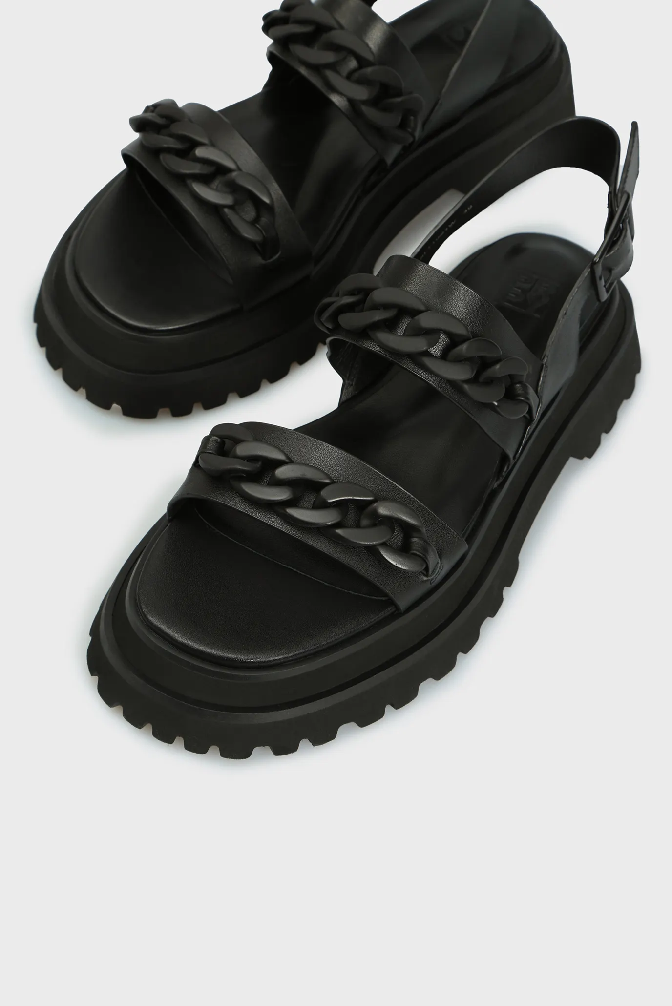 Женские черные кожаные сандалии Sicilia 7