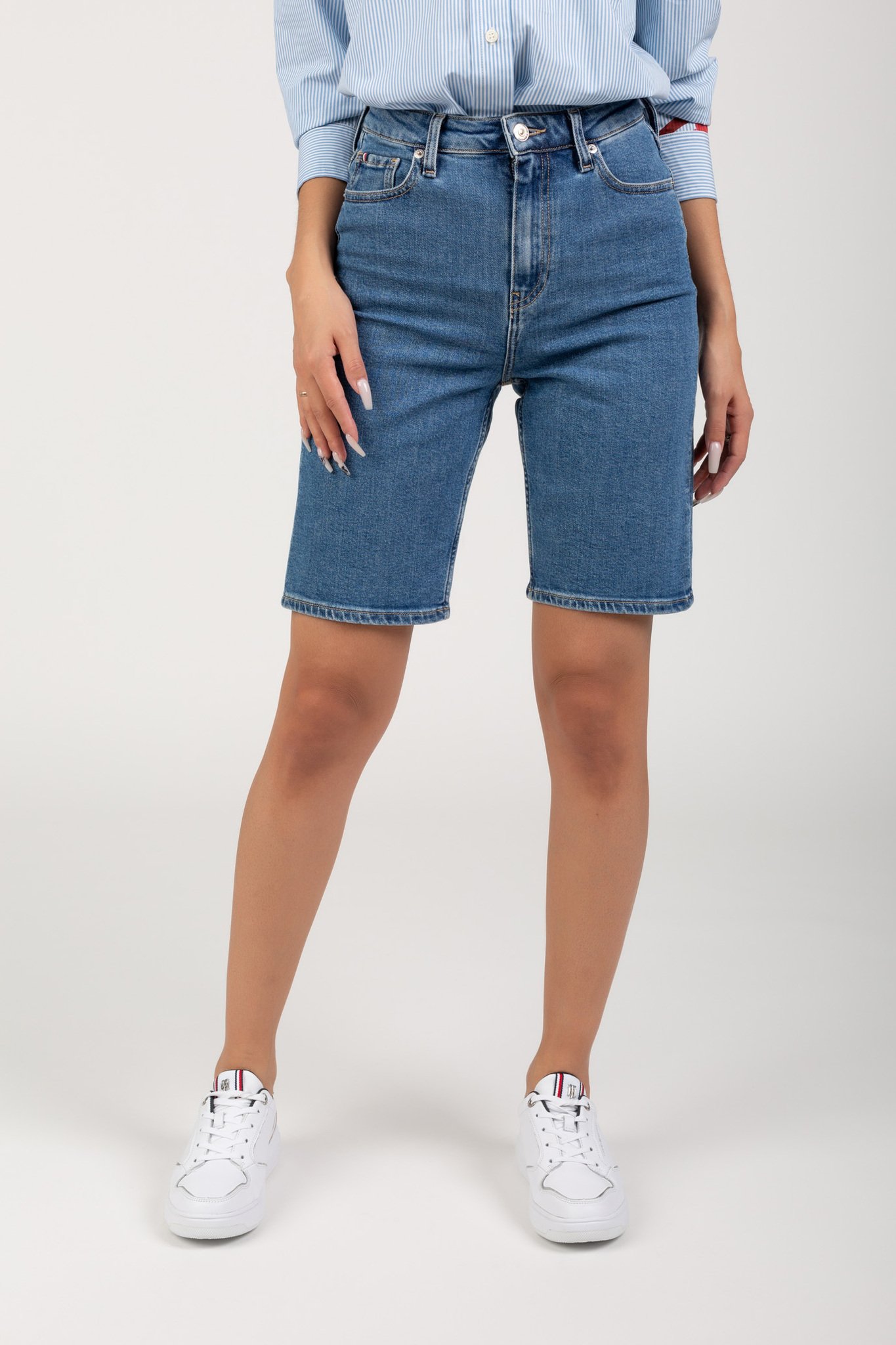 Женские синие джинсовые шорты DNM CLASSIC STRAIGHT SHORT AURA 1