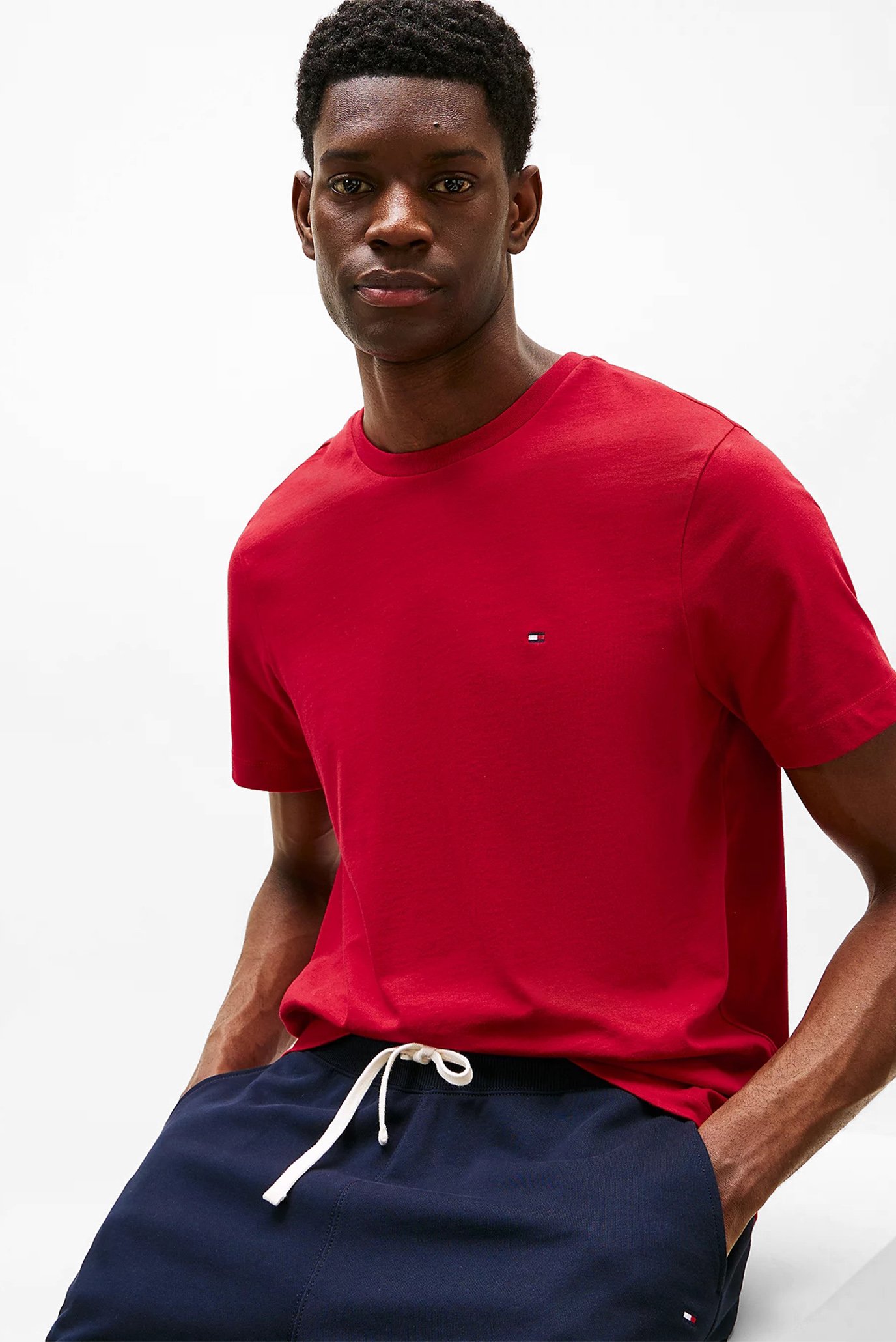 Футболка ESS SEASONAL REG FIT SOLID TEETommy Hilfiger Футболка ESS SEASONAL REG FIT SOLID TEE 3