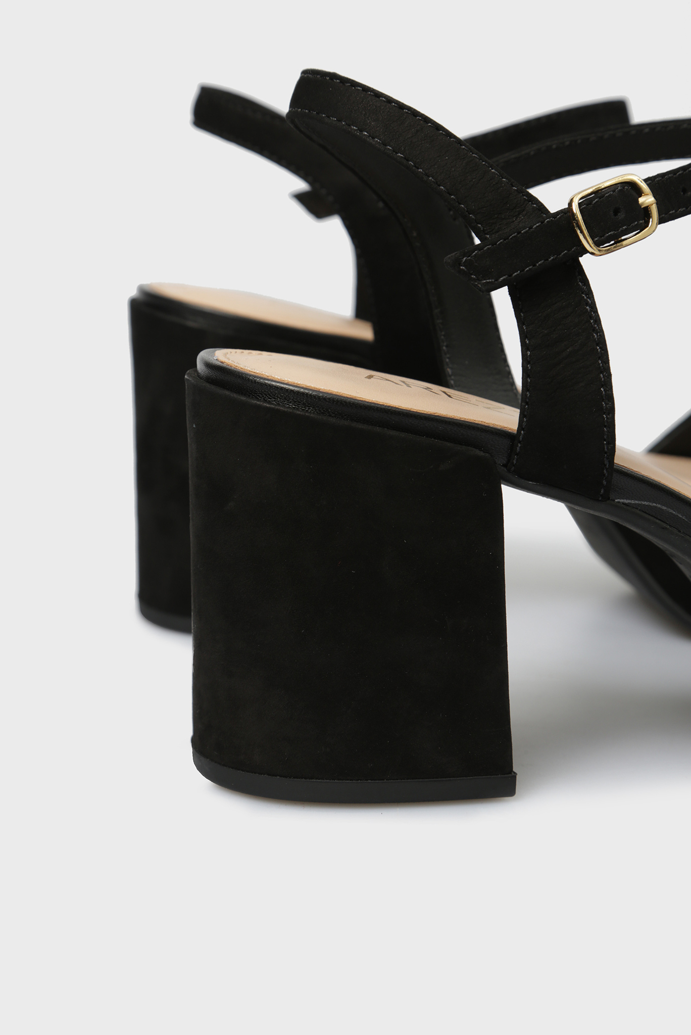 Женские черные кожаные босоножки 5