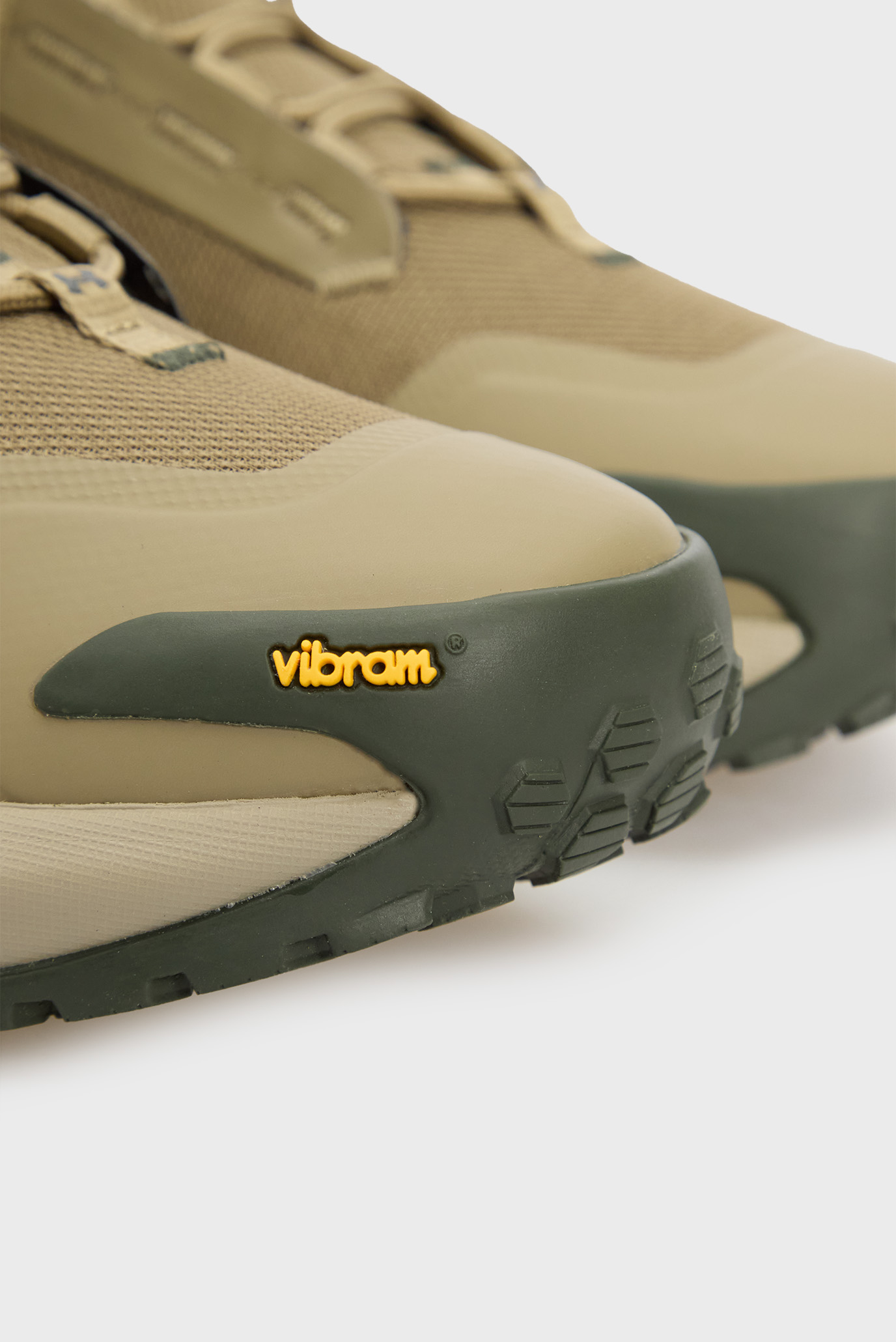 Ботинки/UA Charged Valsetz Mid 2