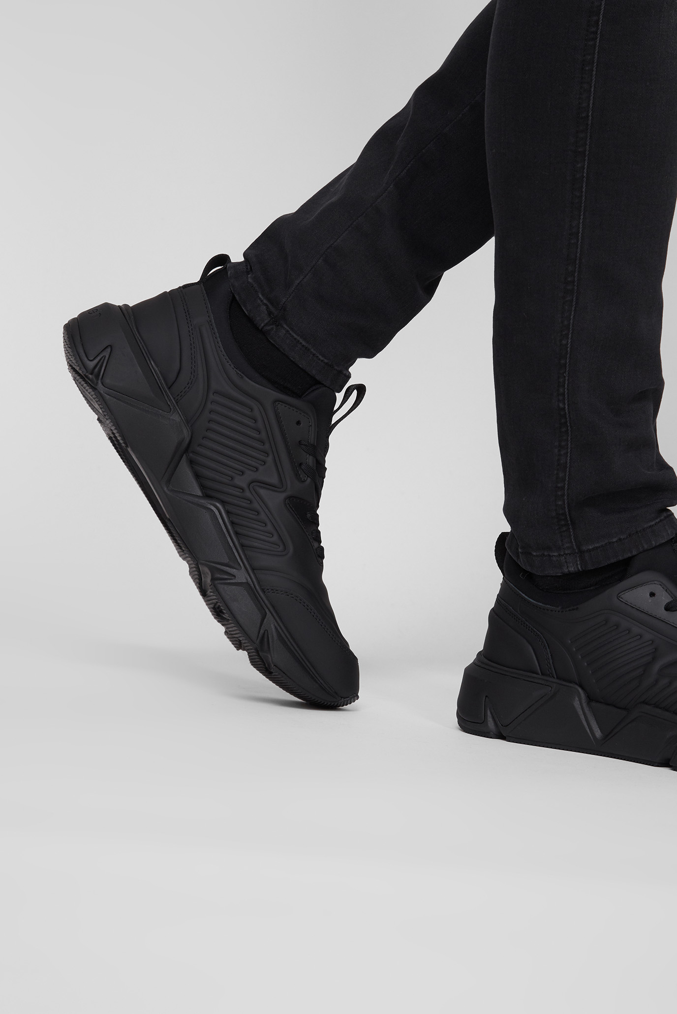 Мужские черные кожаные кроссовки LOW TOP LACE UP 12