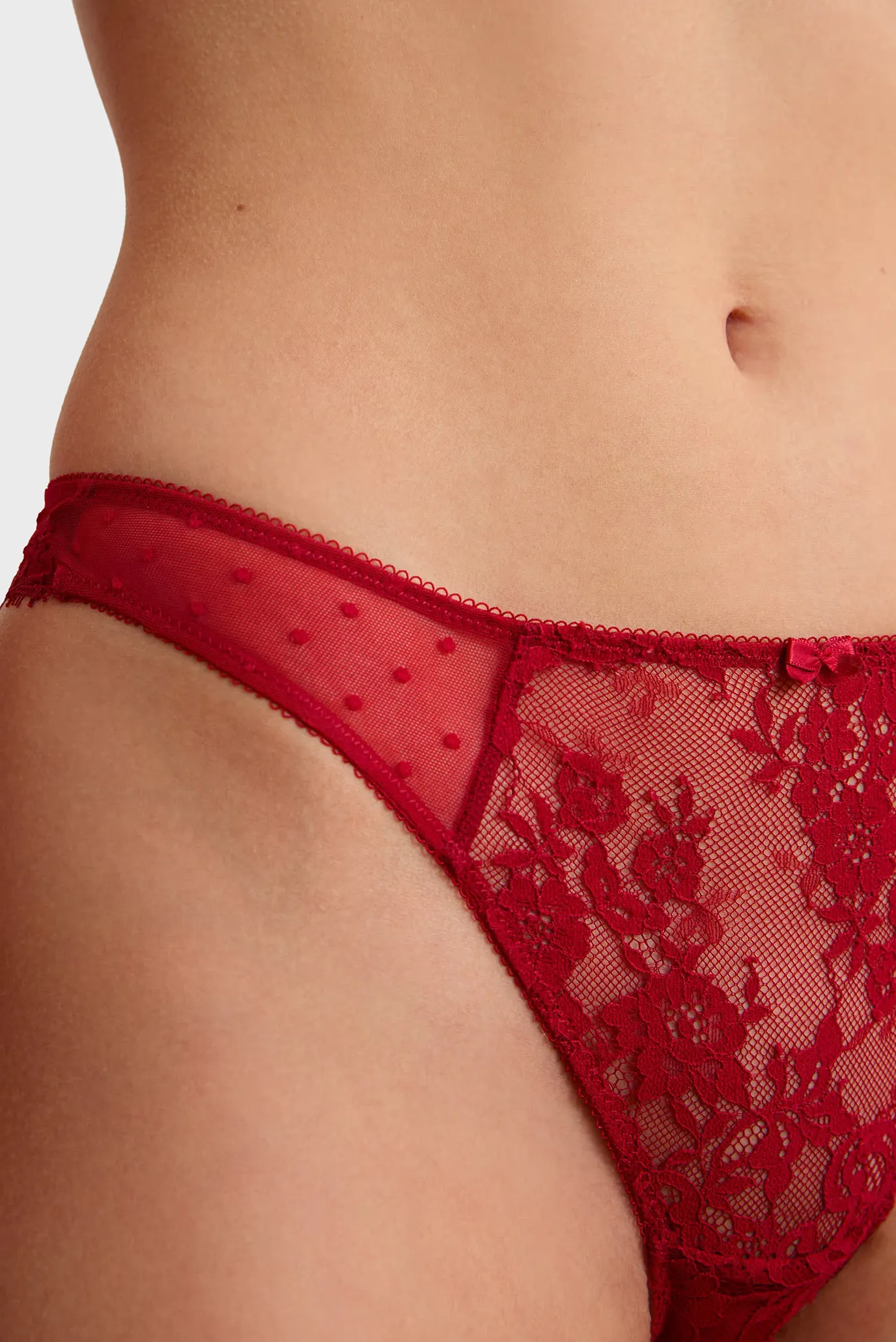 Кружевные трусики INFINI - TANGA 4