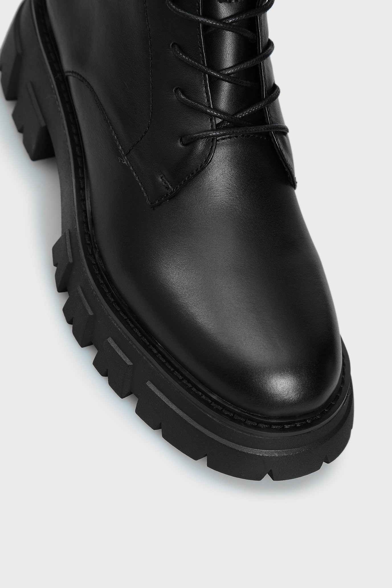 Женские черные кожаные ботинки Columbia 9