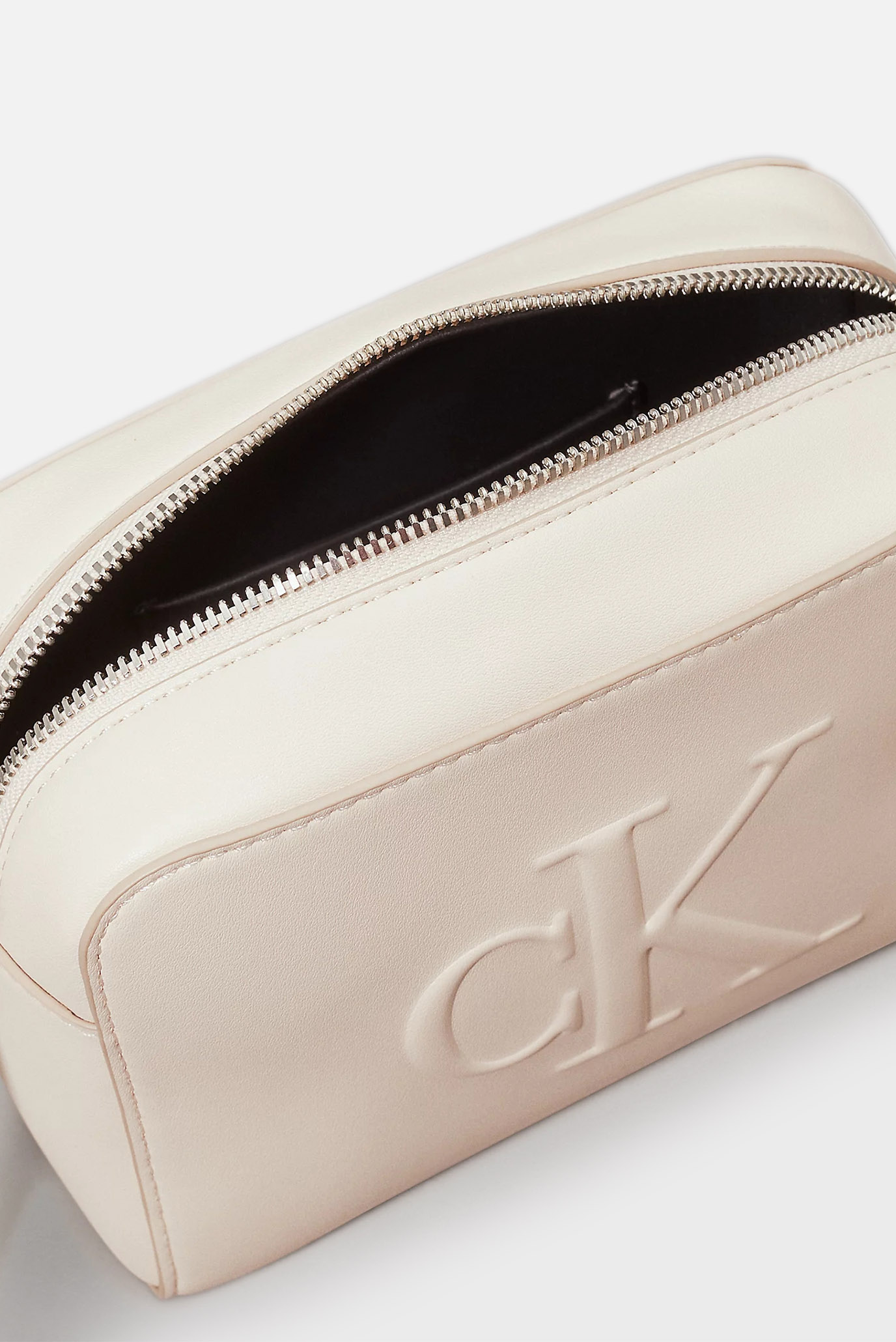 Сумка SCULPTED CAMERA BAG DEBOSS 4