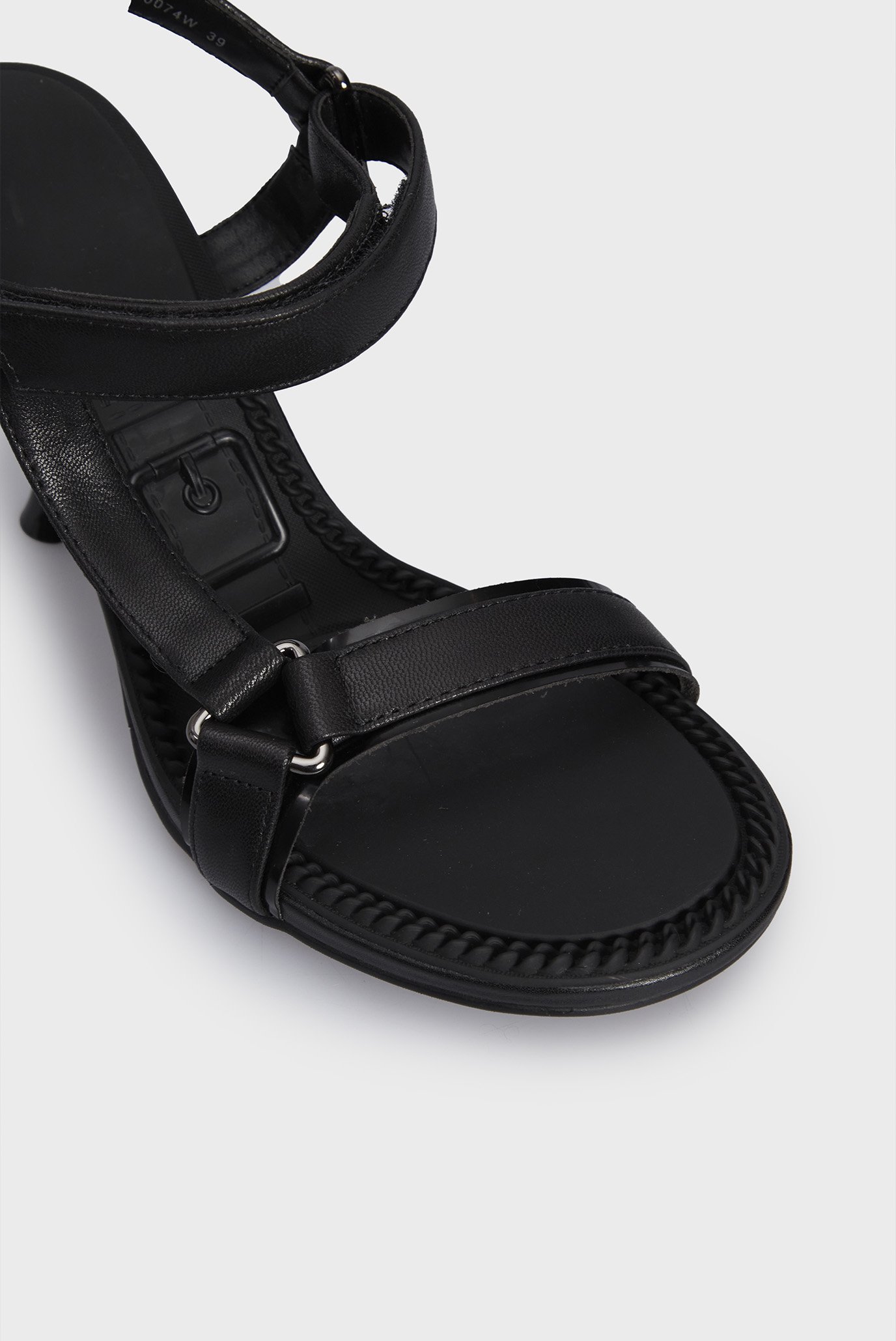 Босоножки Abby 2