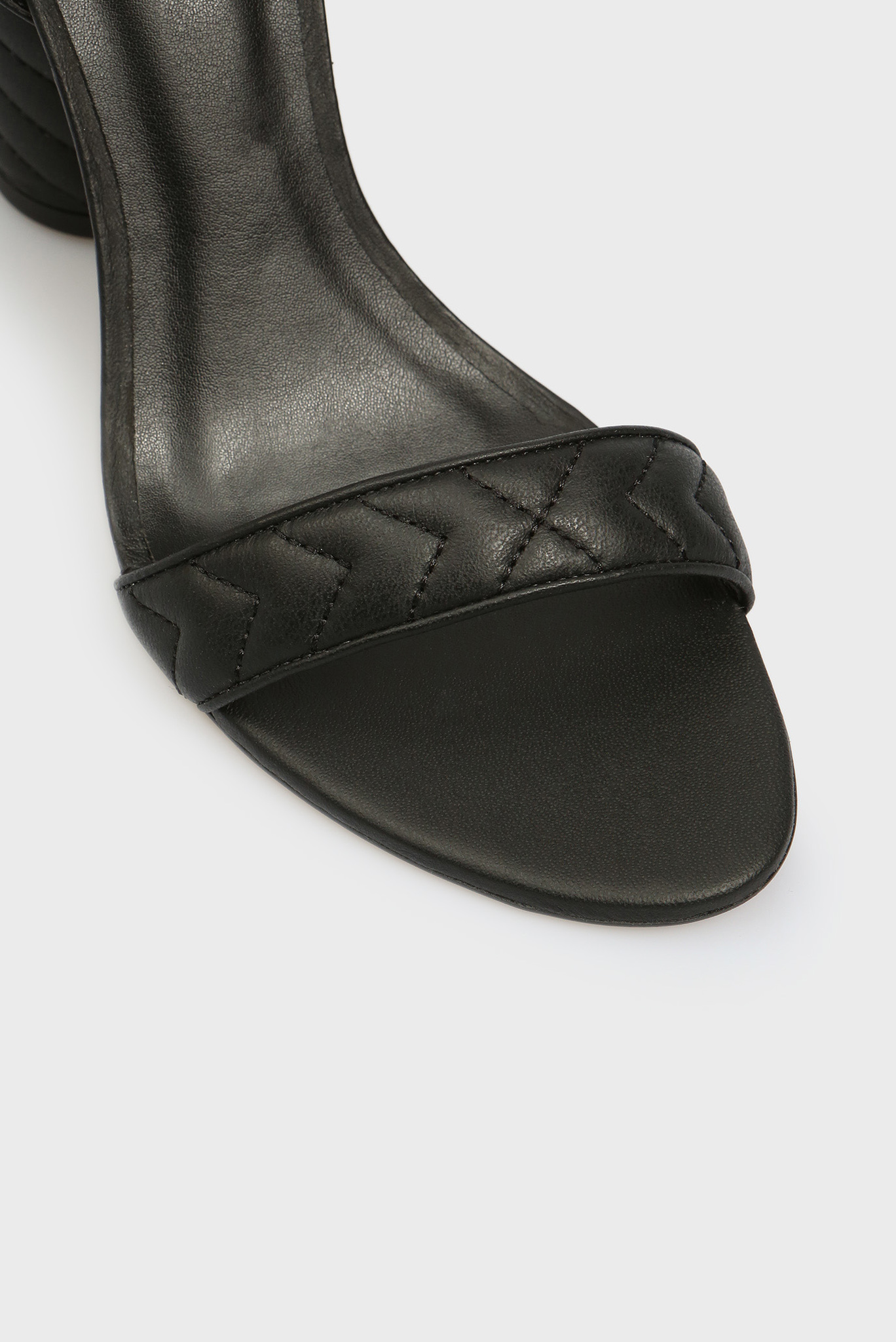 Черные босоножки 4