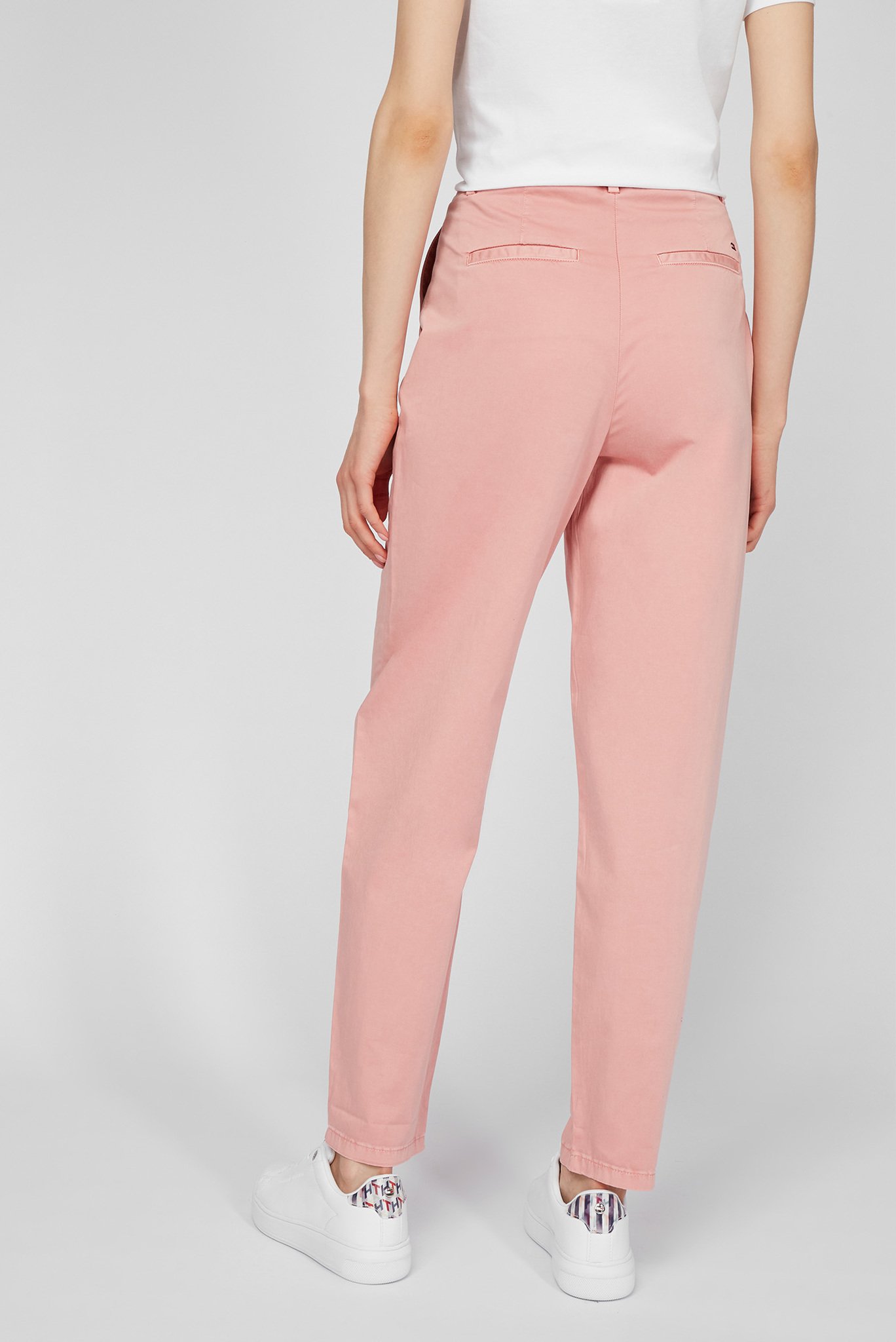 Женские розовые брюки CO MODERN TAPERED CHINO 4