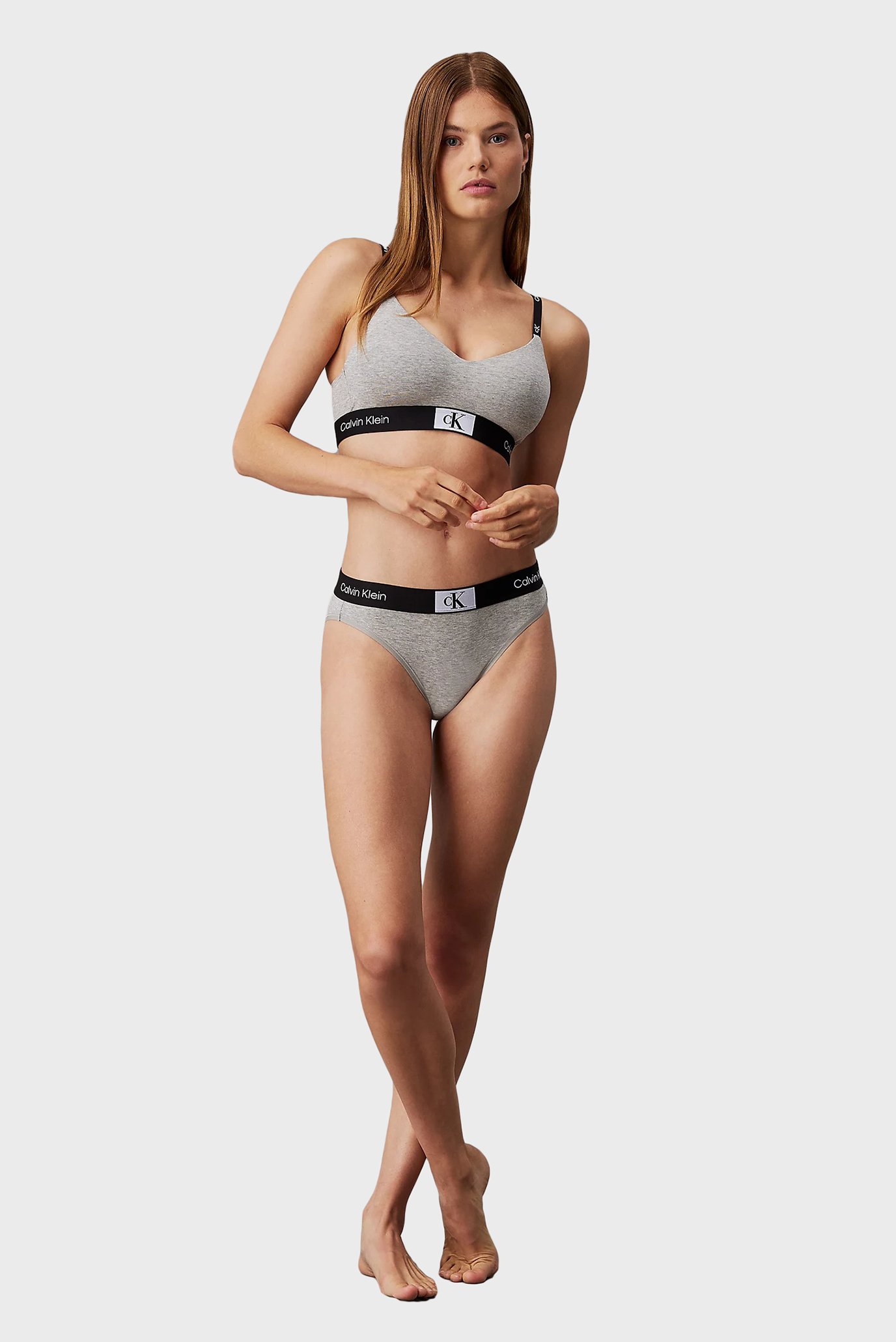 Женские  серые трусикиCalvin Klein Женские  серые трусики 3