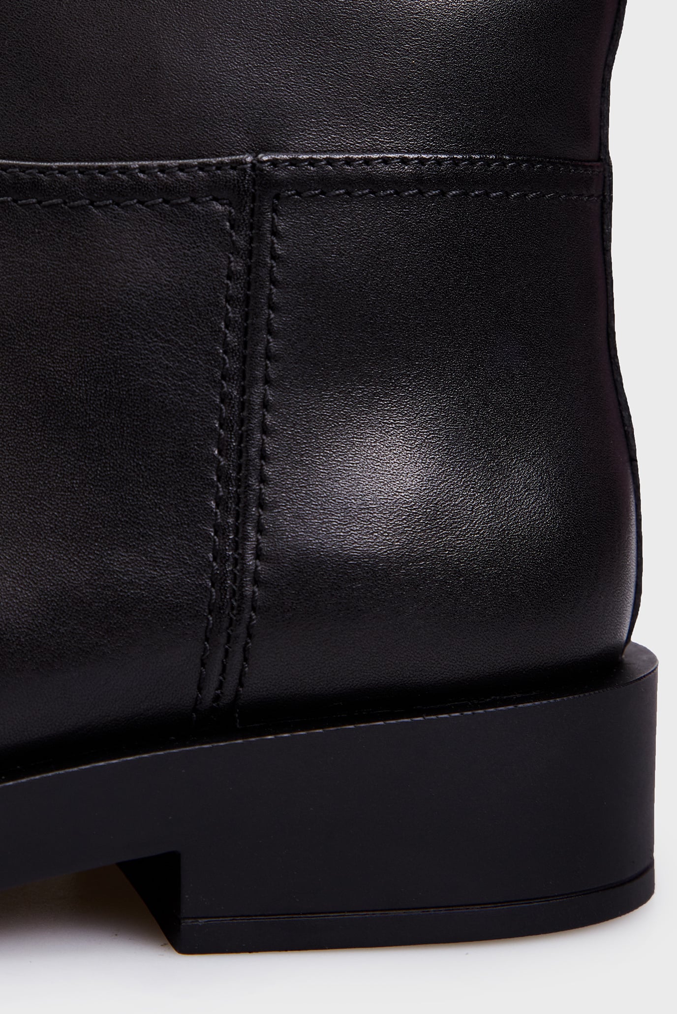 Женские черные кожаные полусапоги Ulla 6