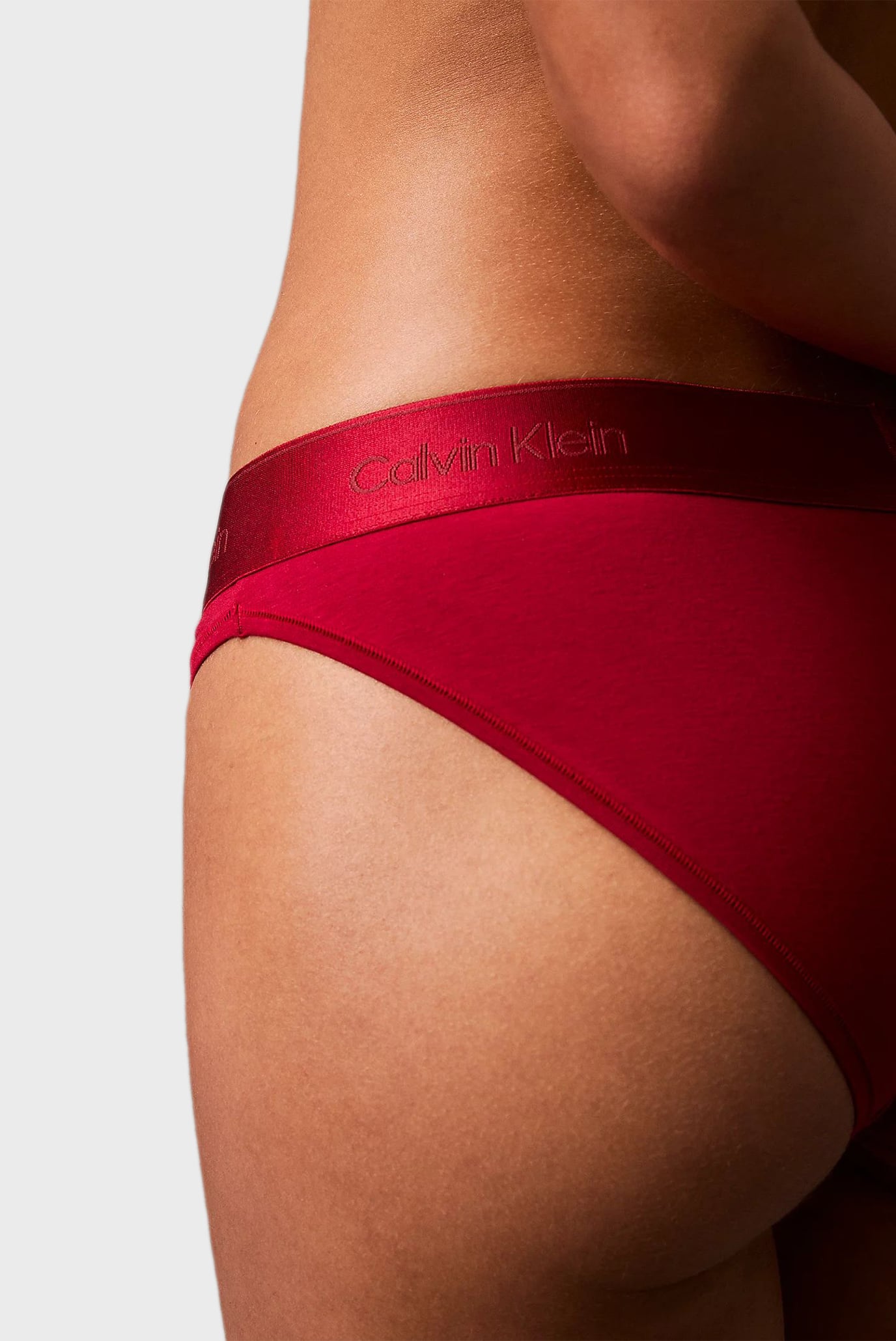 Женские красные трусики 4