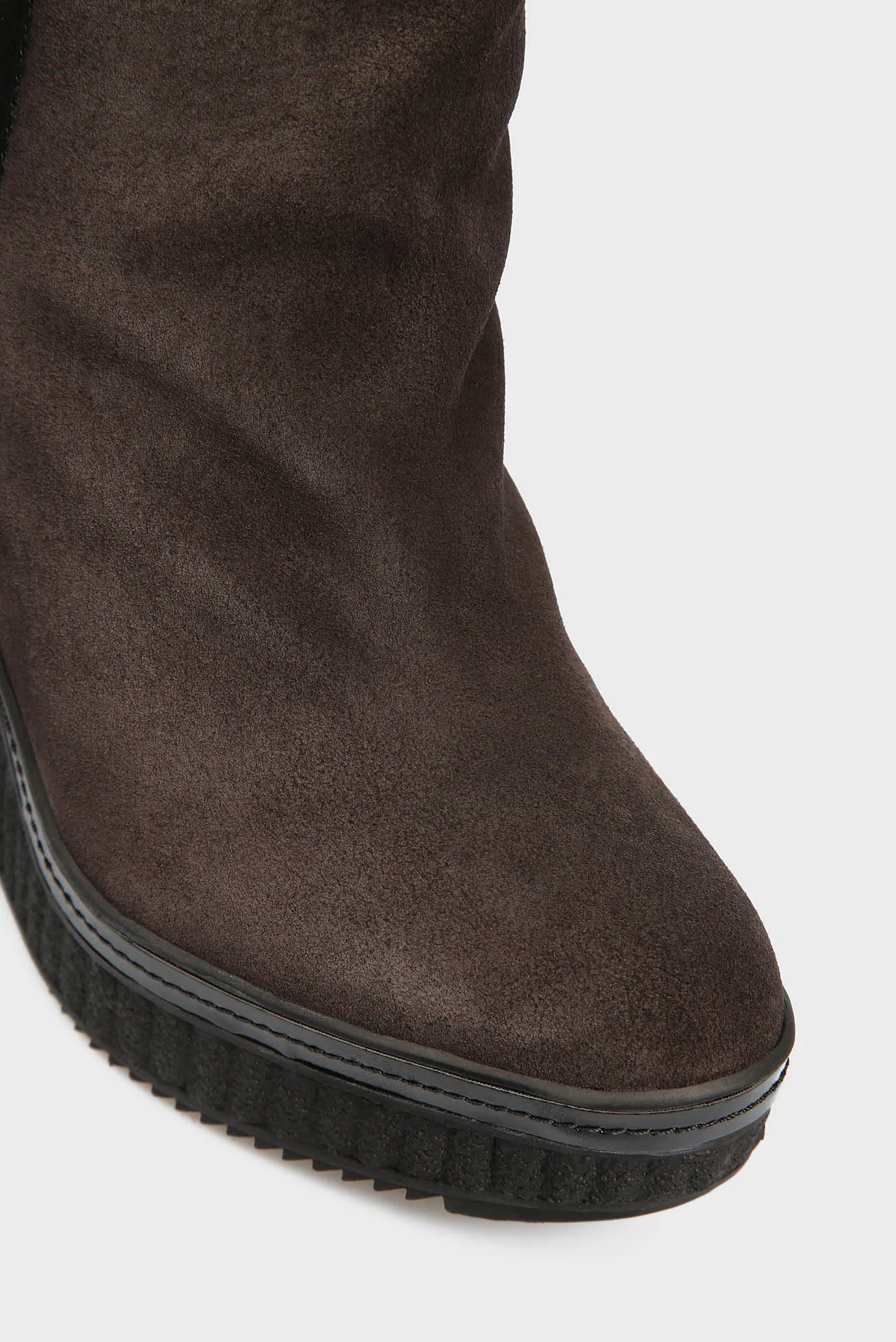 Женские коричневые замшевые сапоги SHUANA 9